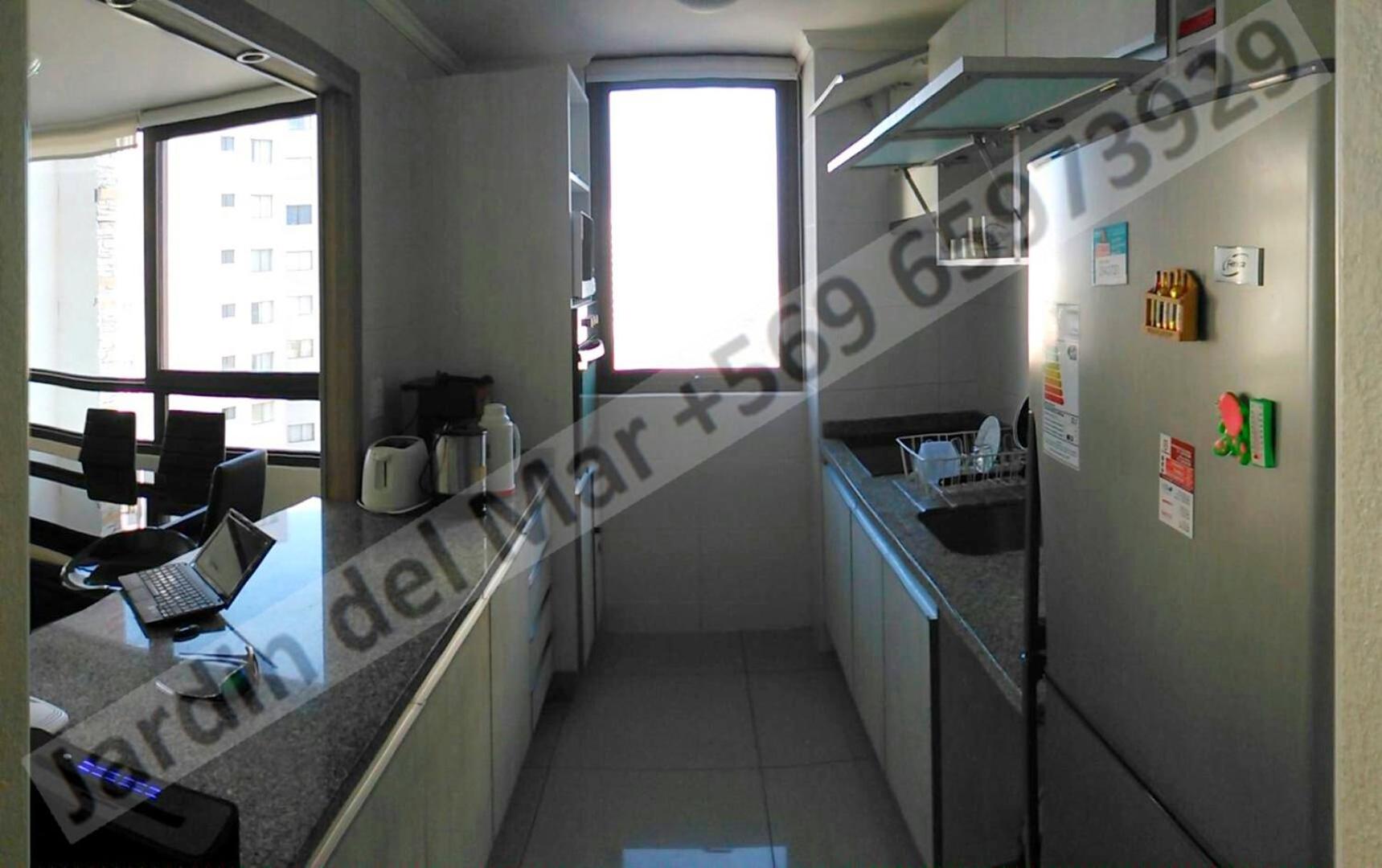 Piso 8 2d1b vista diagonal al mar