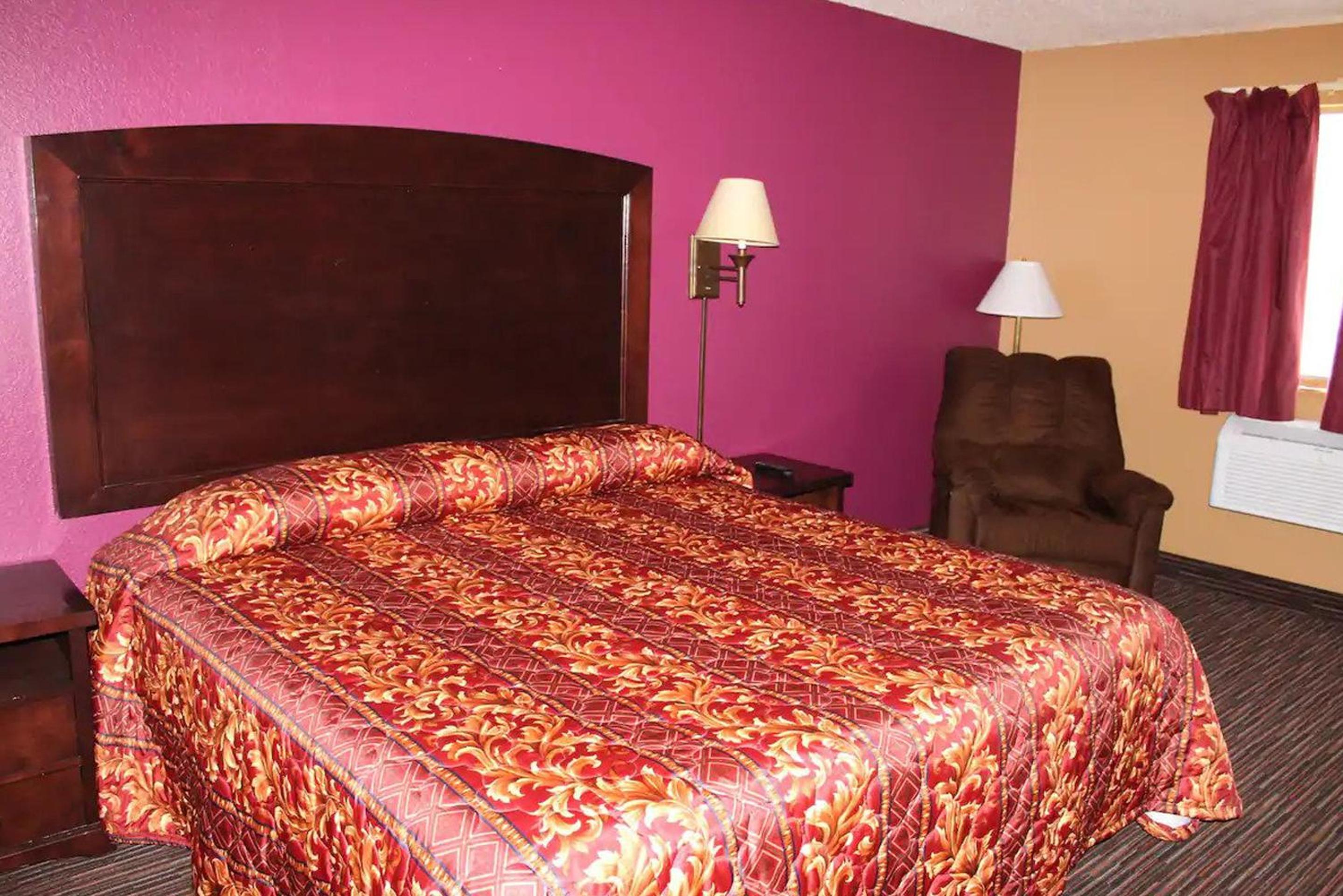 Coratel Inn and Suites by Jasper Stillwater, Photo 4