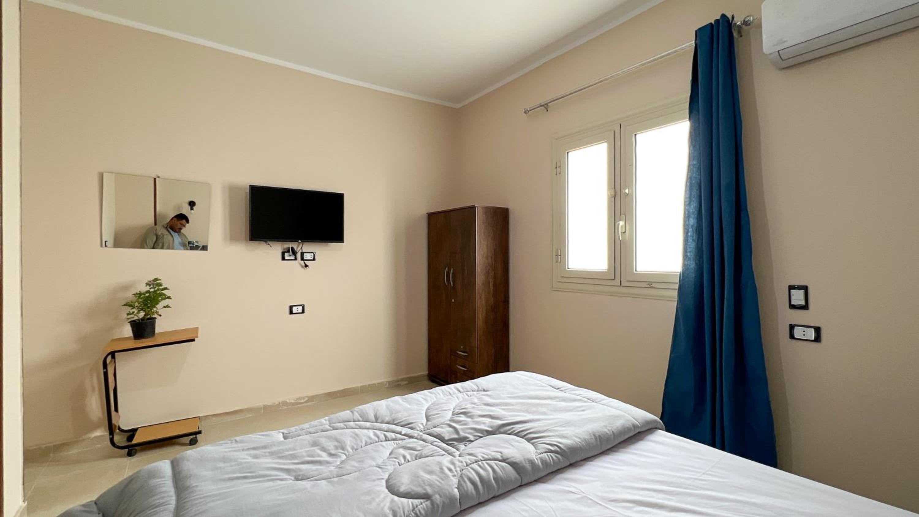 Pyramids Road Guest House