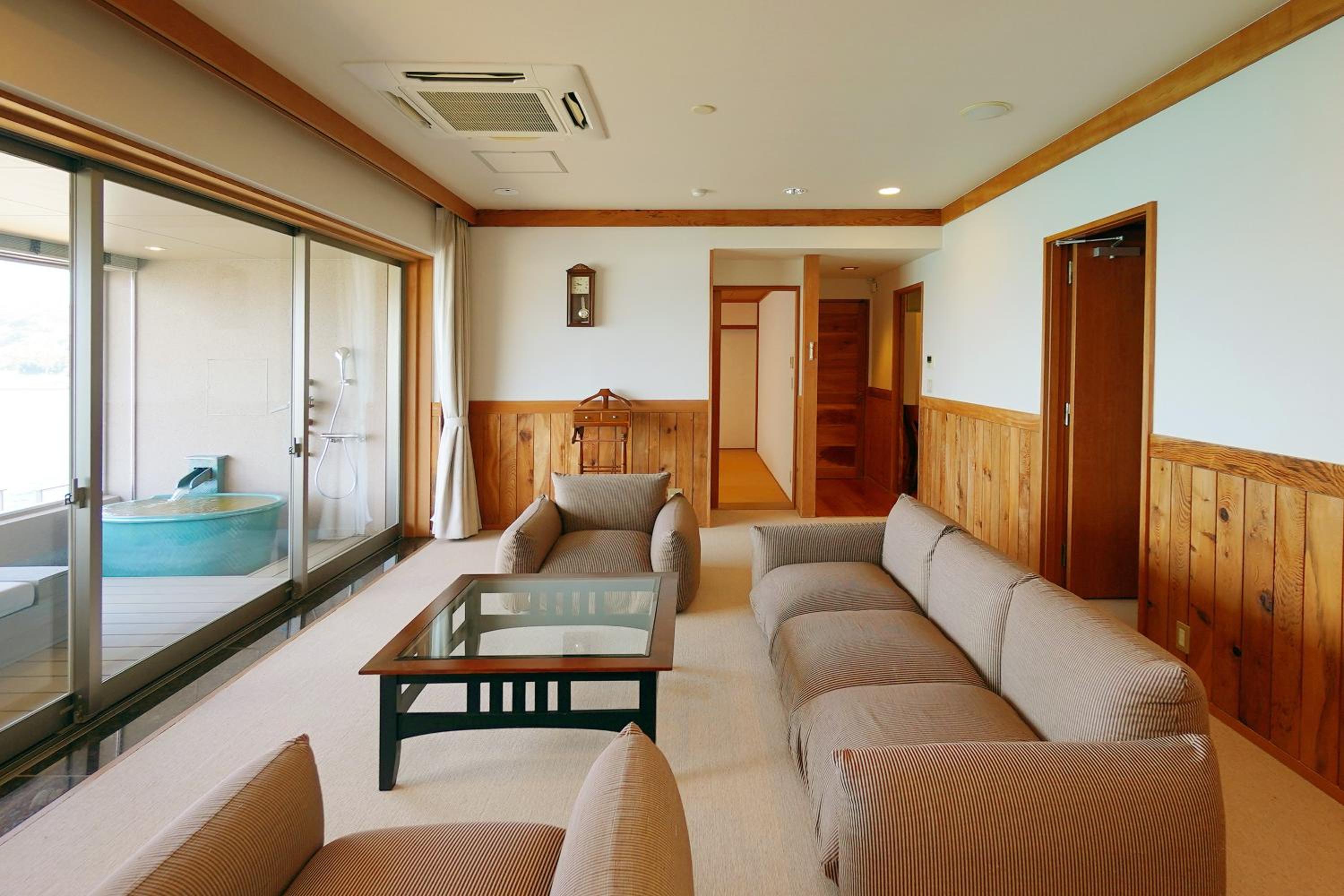 IKI RETREAT by Onko Chishin