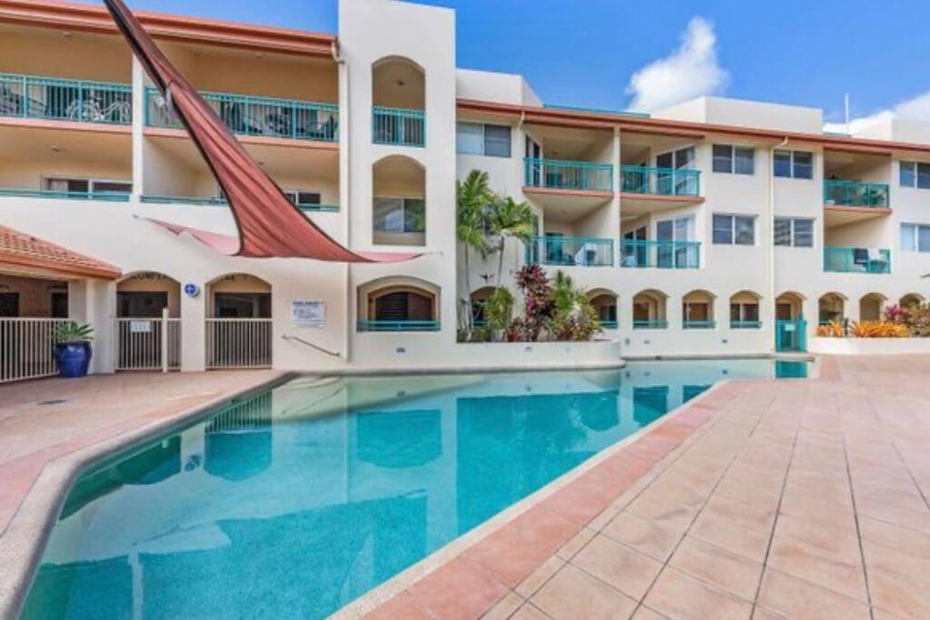 Shingley Poolside Retreat