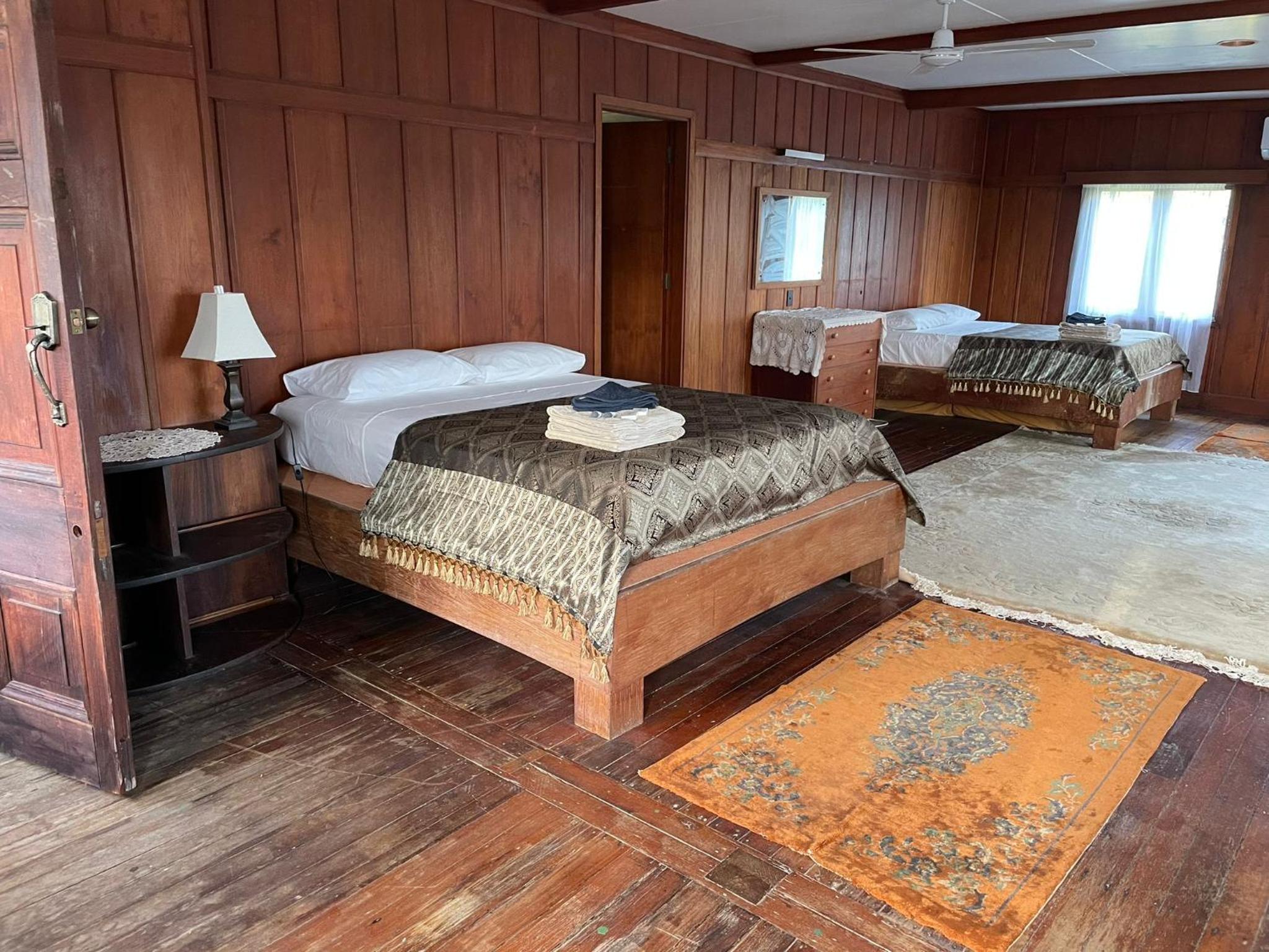 Oceania House Hotel