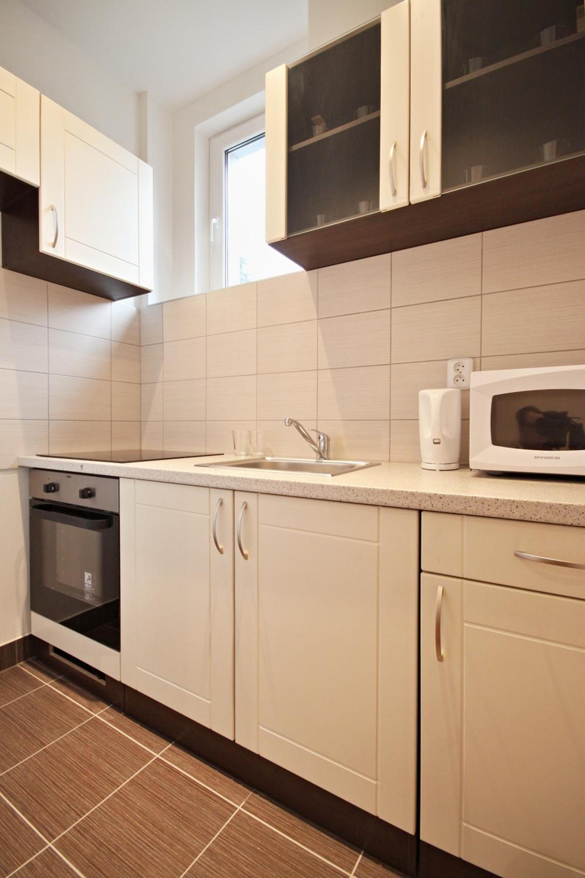 Jezerka Apartments - Free Parking - Easy Access to Center