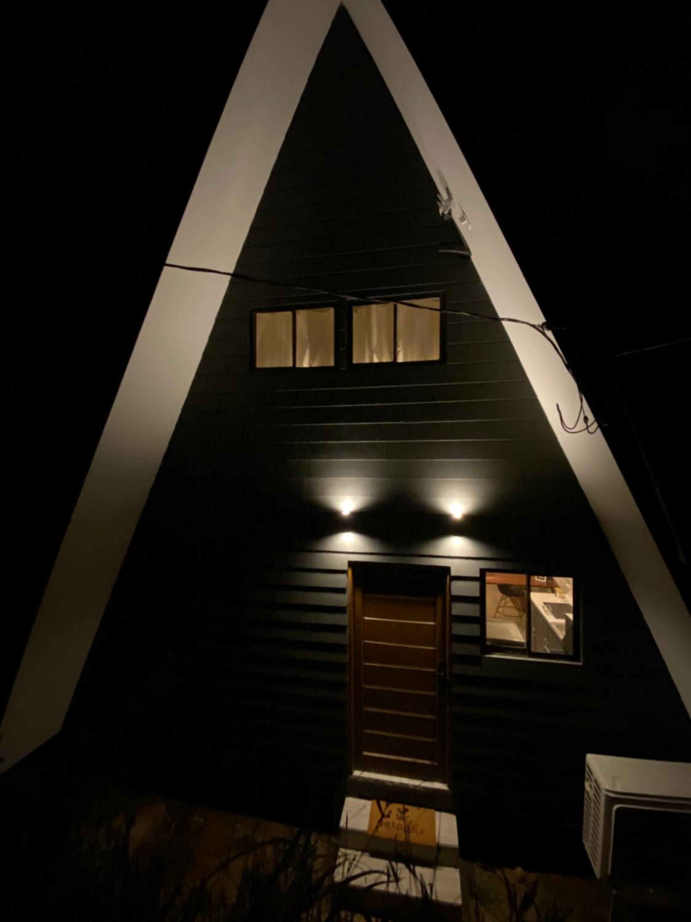 A-Frame, Rio Celeste in premises and close to park
