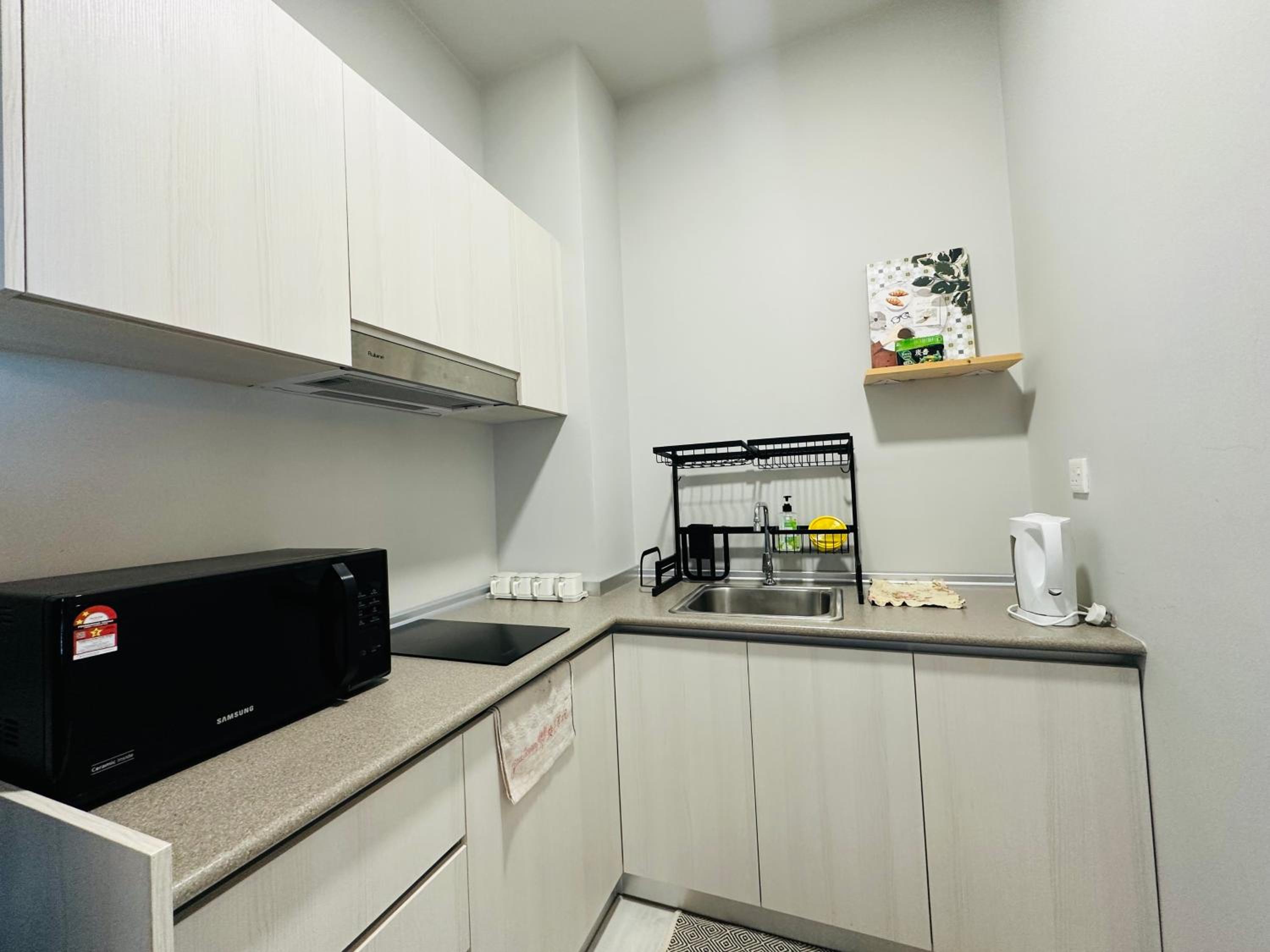 Jesselton Quay - Suite 1 by Staycation Suites KK photo 8