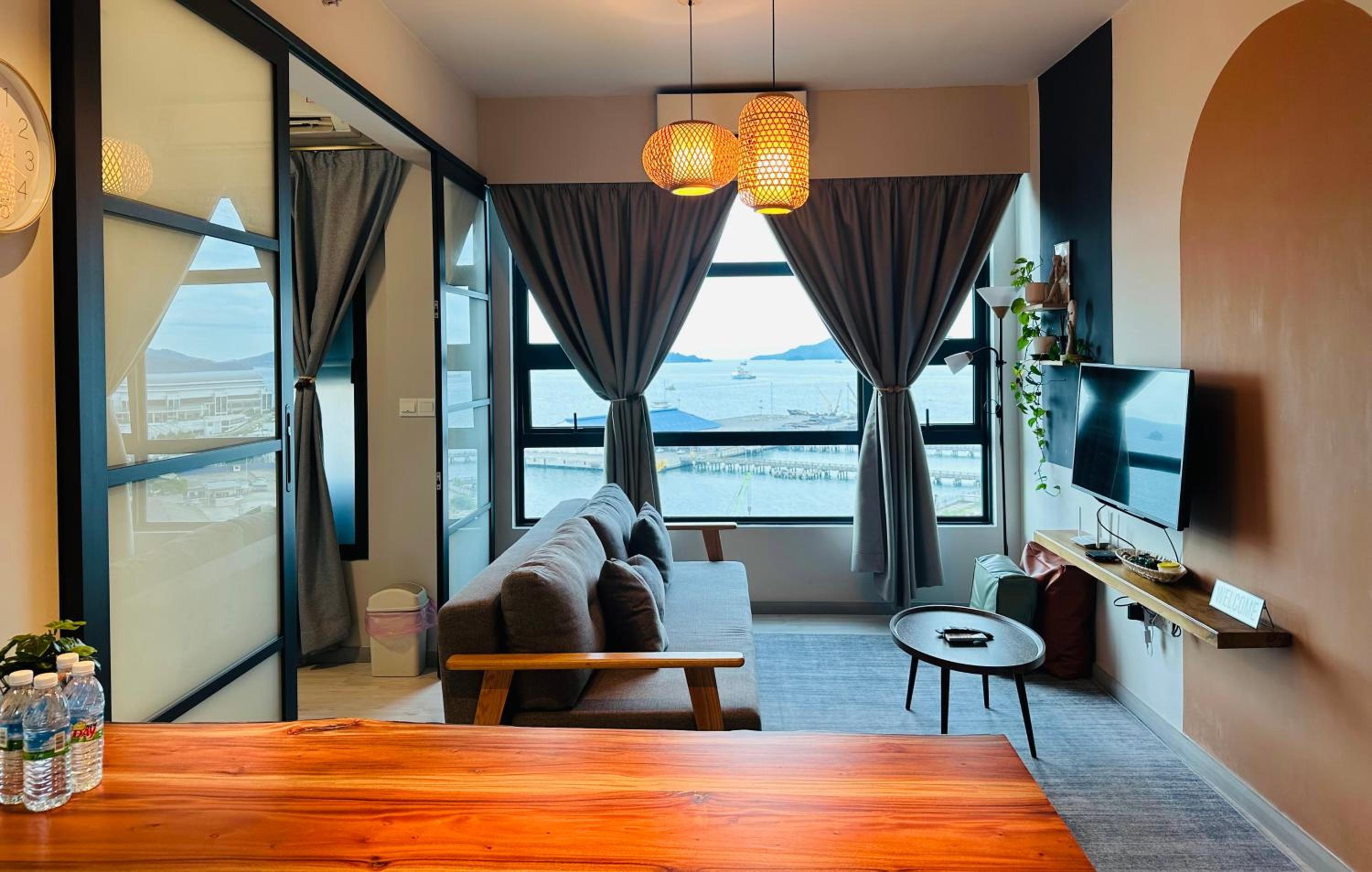 Jesselton Quay - Suite 1 by Staycation Suites KK photo 2