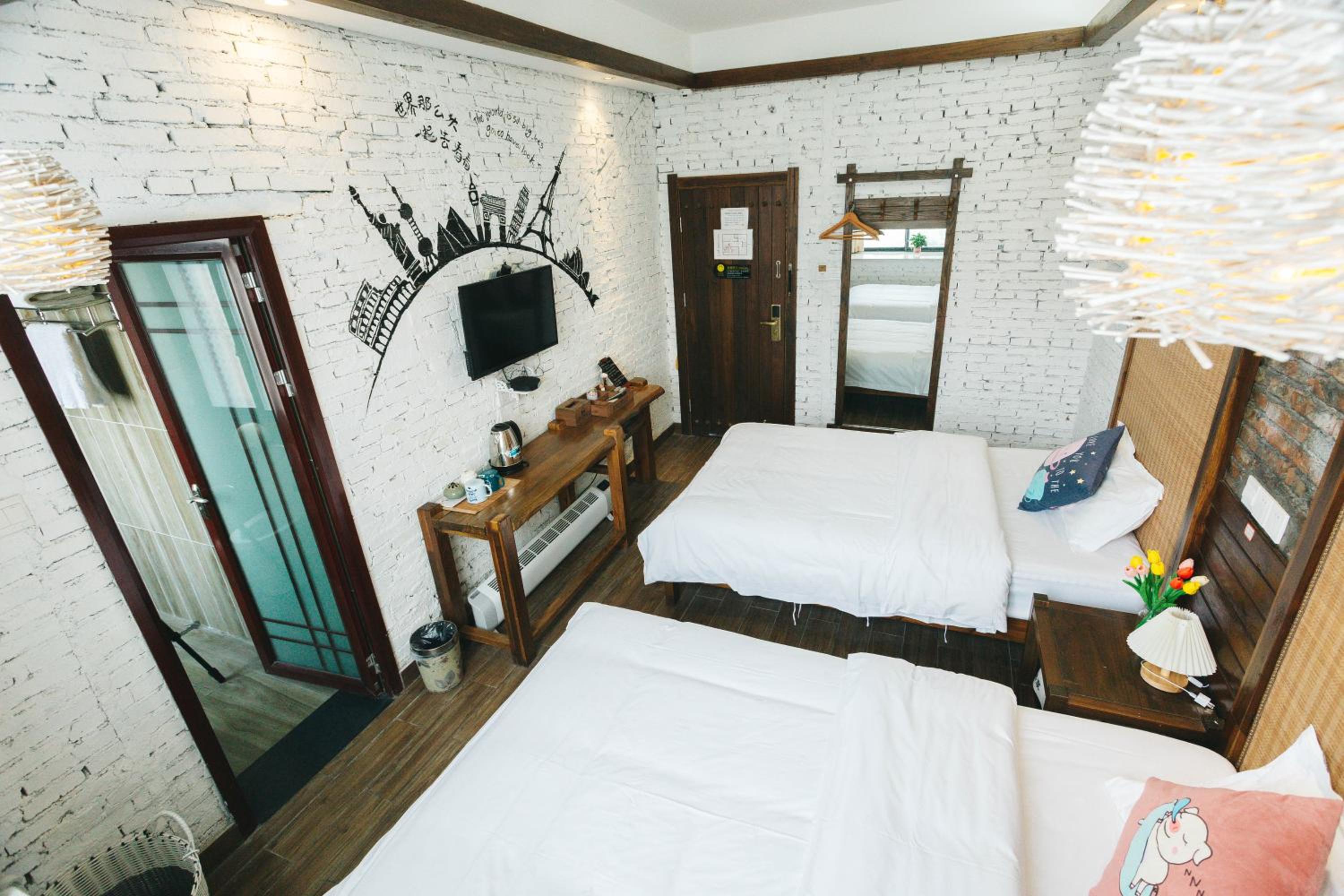 Hotel California Zhangjiajie