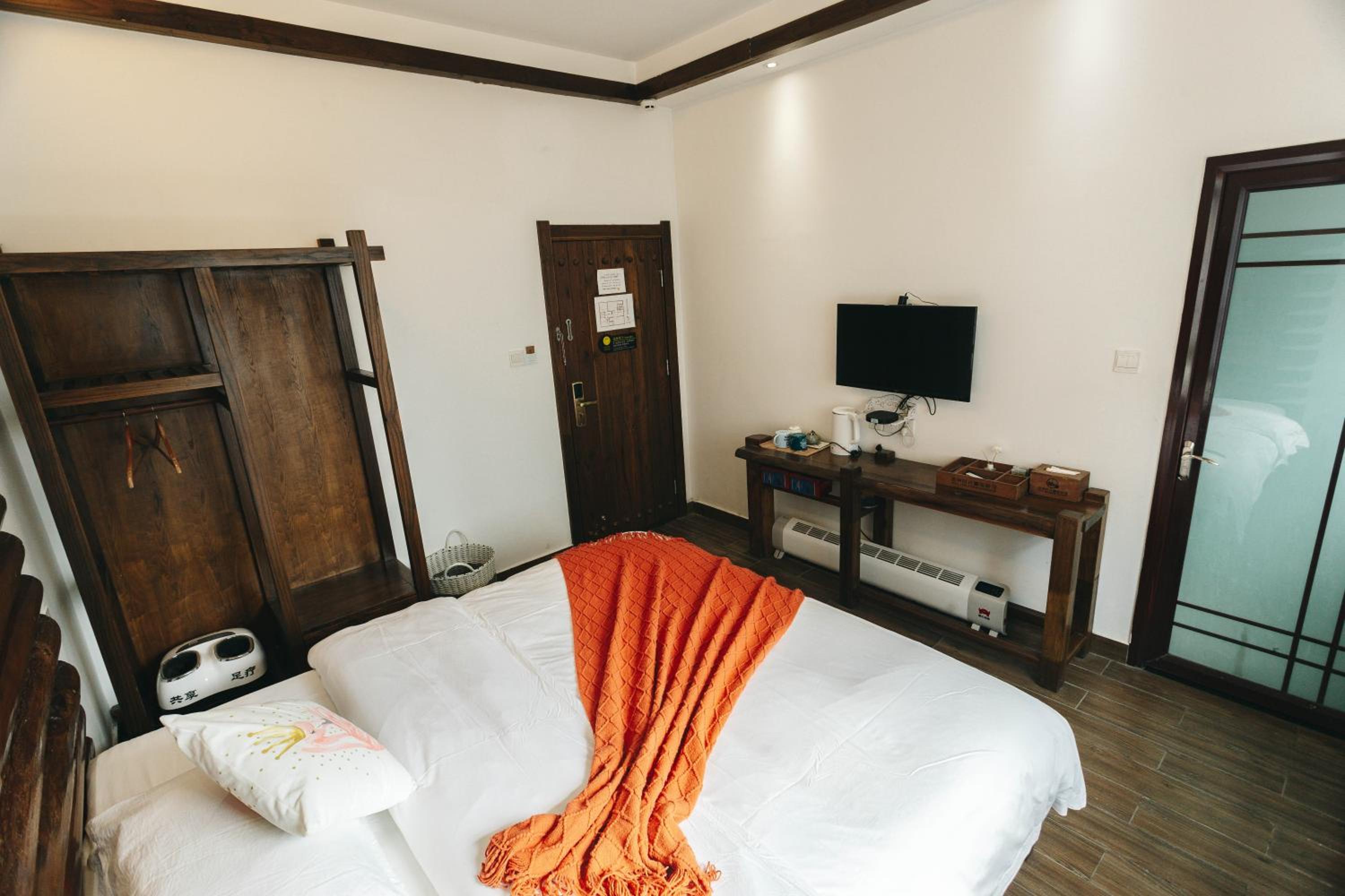 Hotel California Zhangjiajie