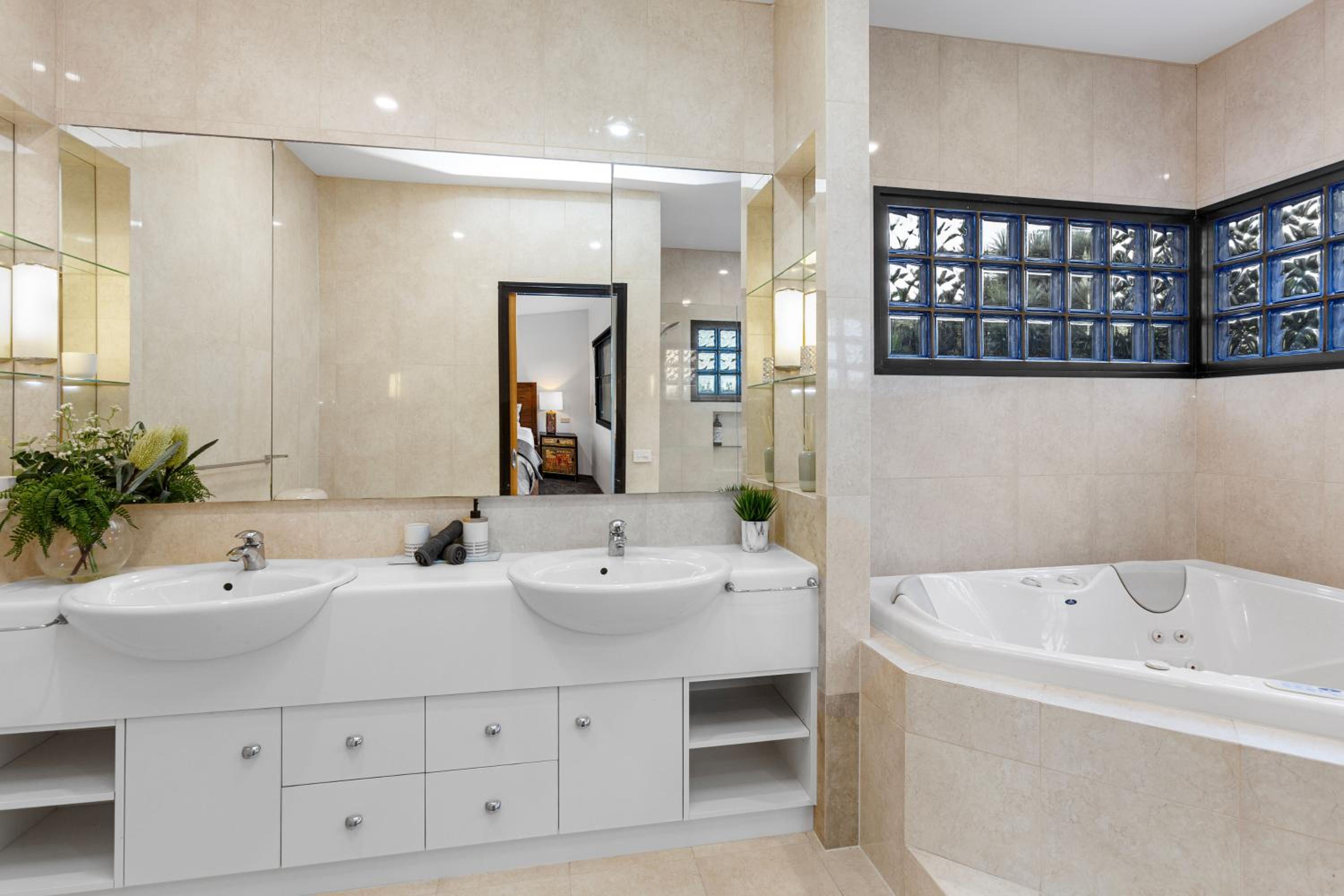 Orton Oceanview Luxury Retreat