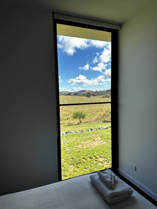 The Horned Cow - award winning luxe semi-rural house 10mins from Orange