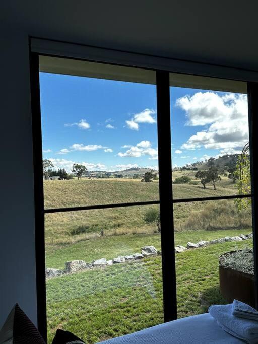 The Horned Cow - award winning luxe semi-rural house 10mins from Orange