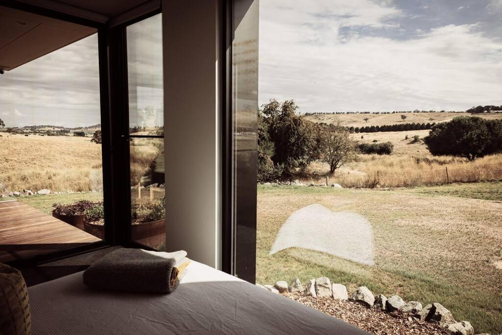 The Horned Cow - award winning luxe semi-rural house 10mins from Orange