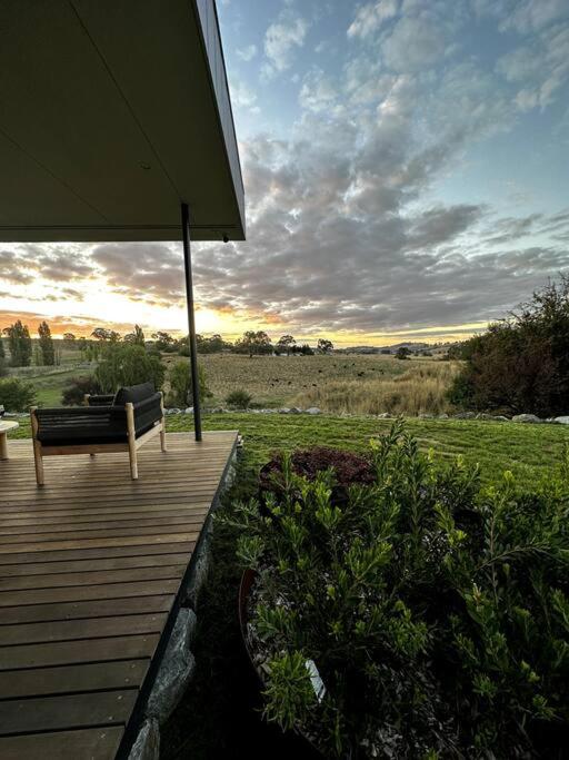 The Horned Cow - award winning luxe semi-rural house 10mins from Orange