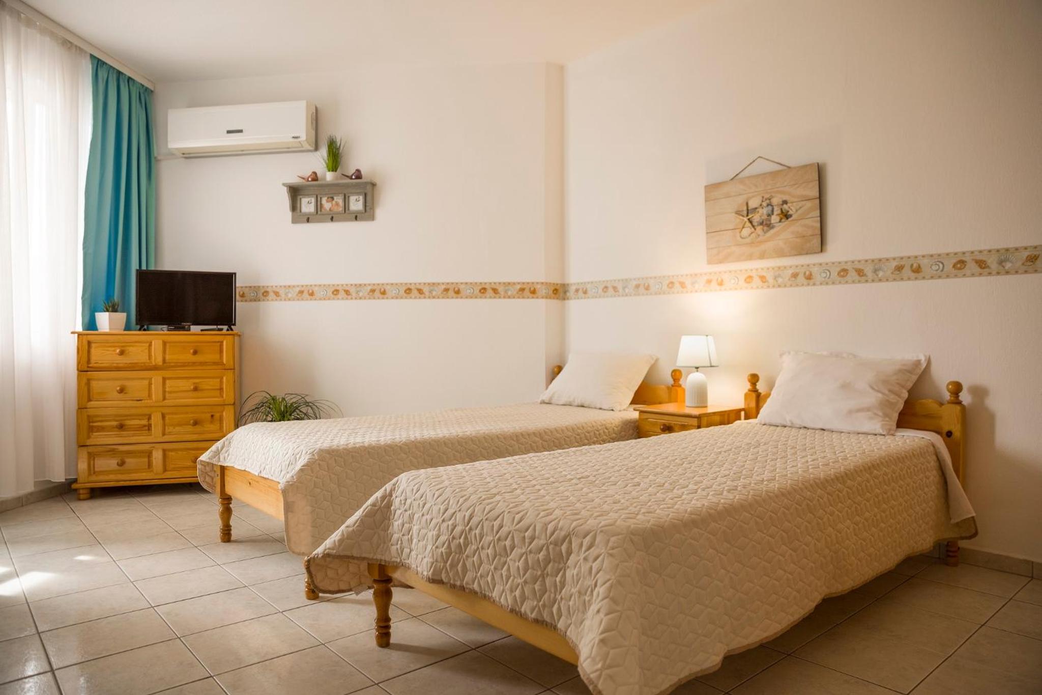 Panorama Chantall-izby,apartmány s výhľadom na more