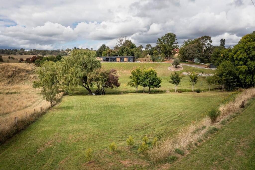 The Horned Cow - award winning luxe semi-rural house 10mins from Orange