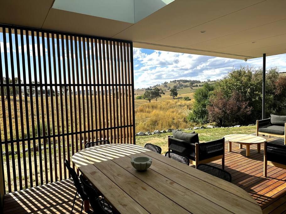 The Horned Cow - award winning luxe semi-rural house 10mins from Orange