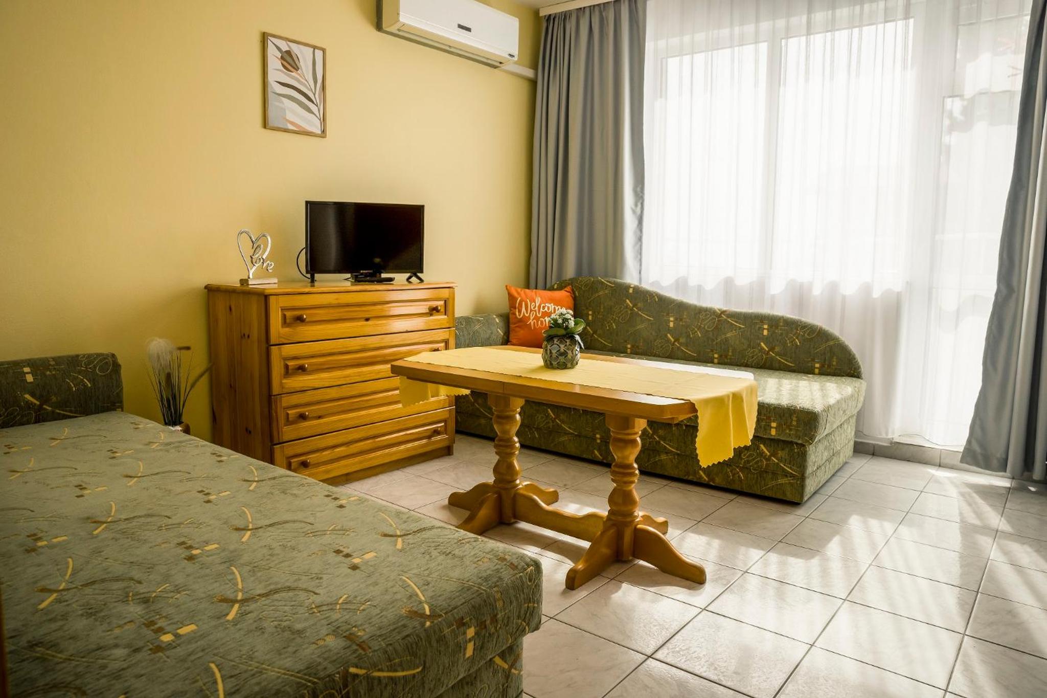 Panorama Chantall-izby,apartmány s výhľadom na more