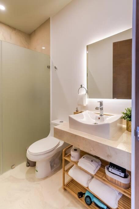 Luxury Condo, 2BR, Fast Internet, Condo Akul