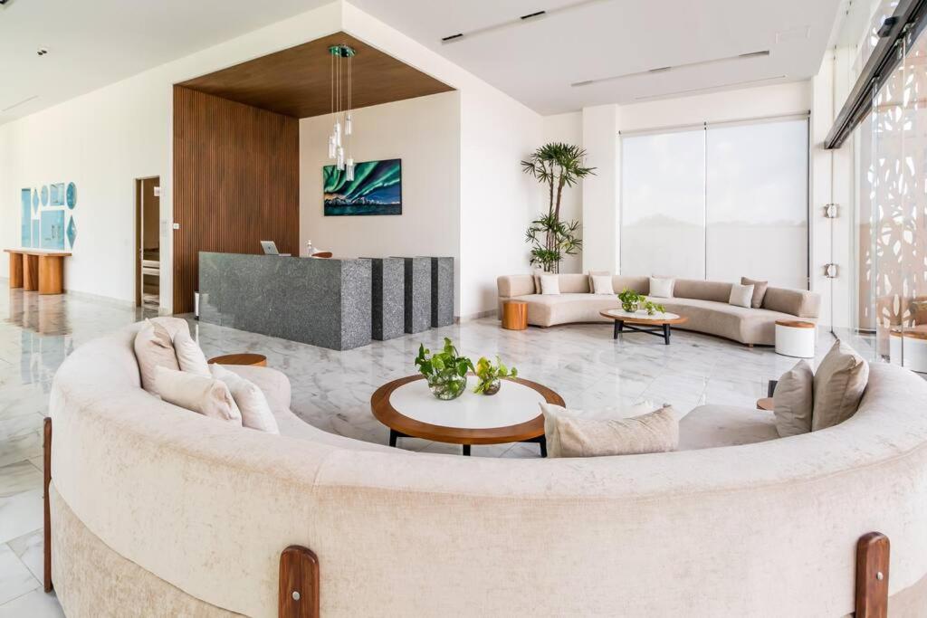 Luxury Condo, 2BR, Fast Internet, Condo Akul