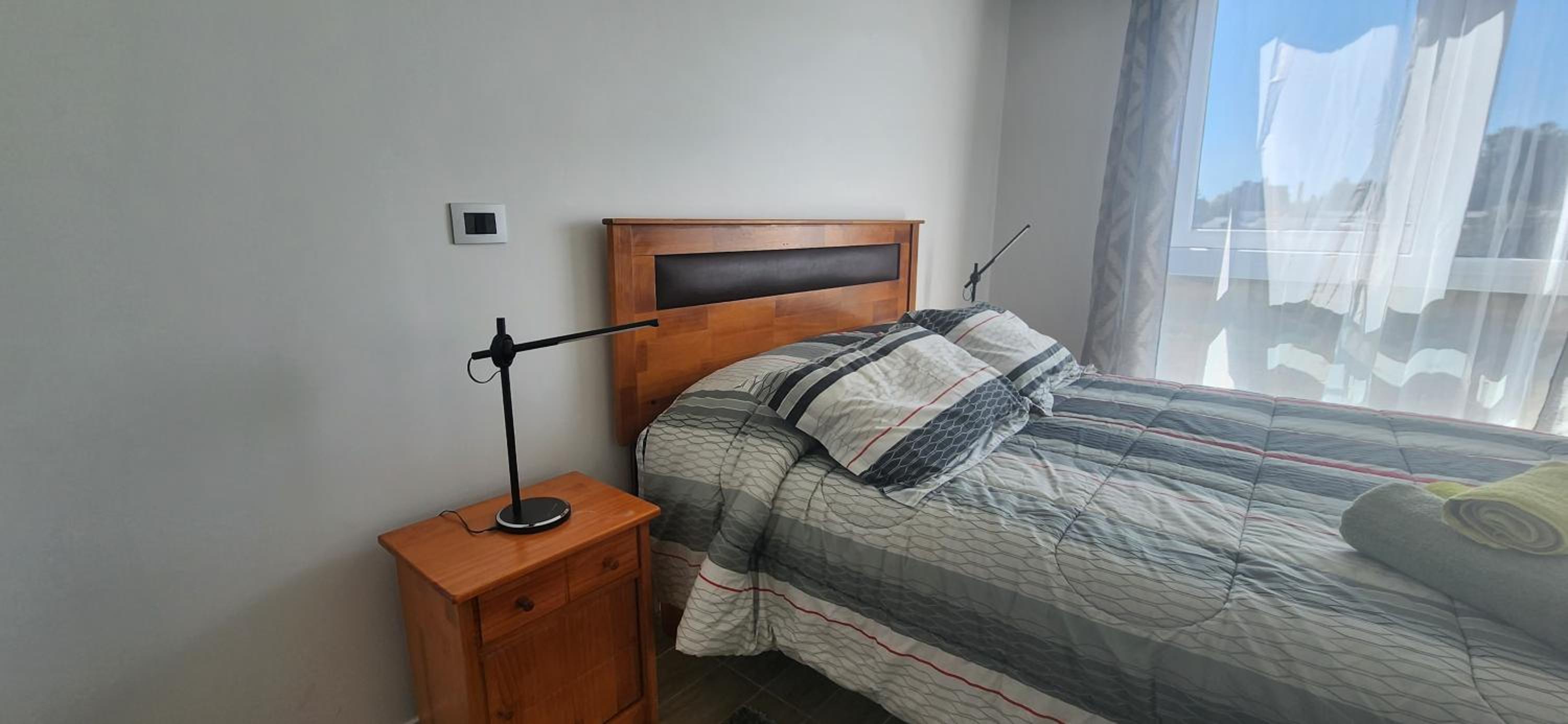 Departamento centro de Valdivia, Los Laureles 270, Isla Teja