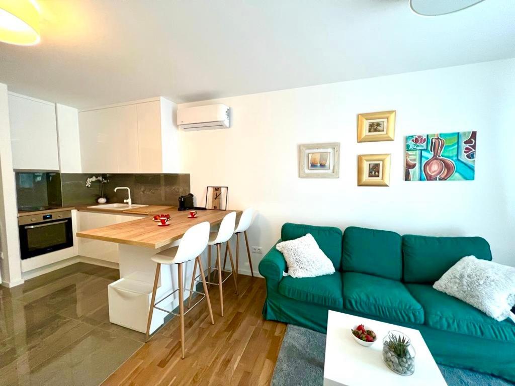 Luxury apartment Cesarica Split