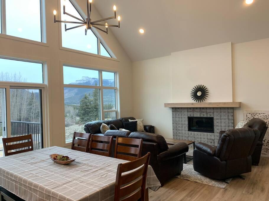 Brand New Collieries Guest House with Fireplace