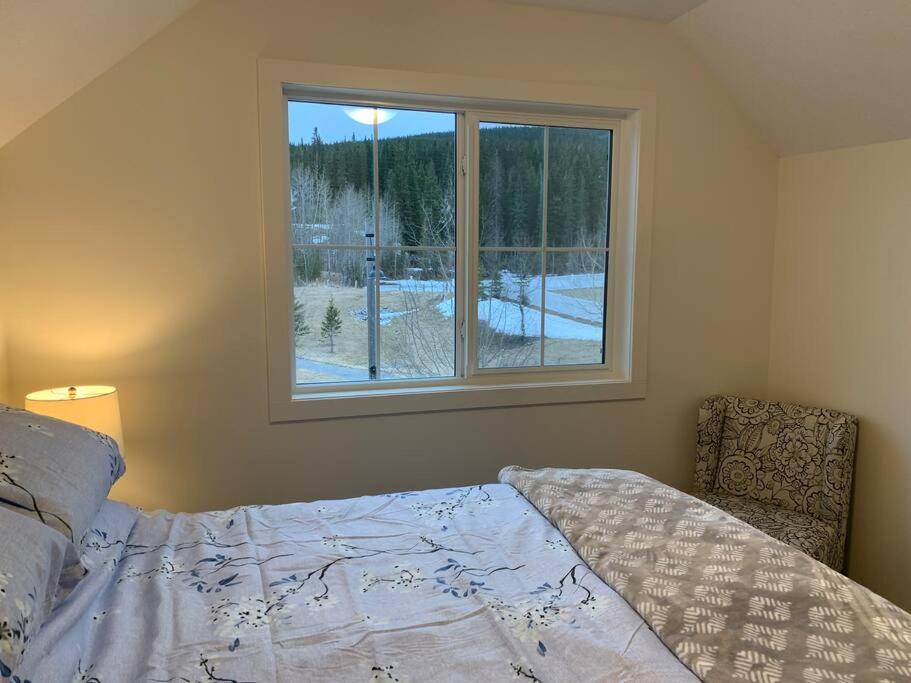 Brand New Collieries Guest House with Fireplace