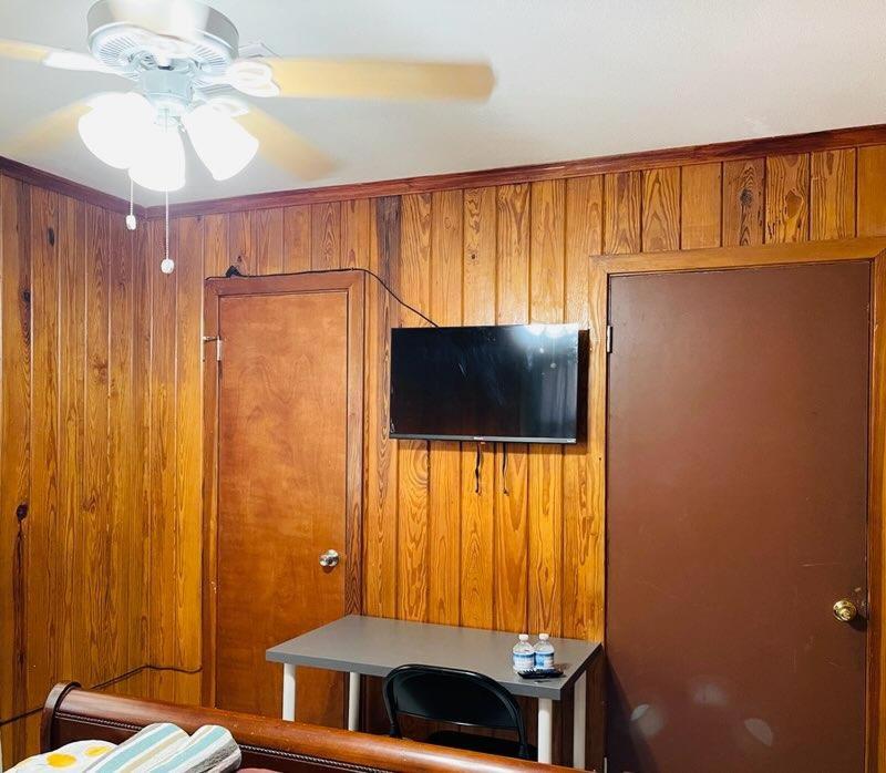 Tampa Vacations - Terrace Guest House - Property Image 8