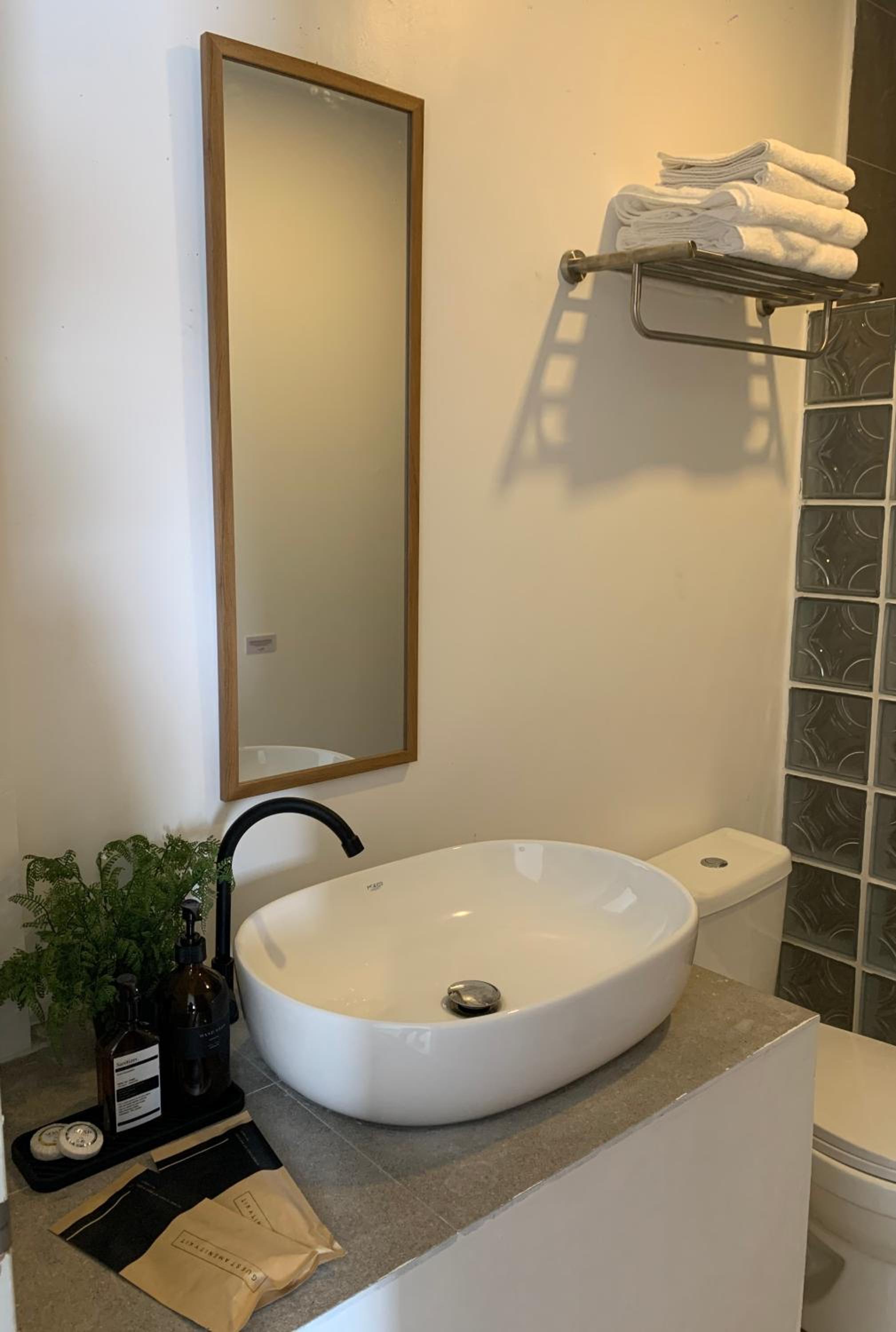Kasamigos Guesthouse with Fast Internet