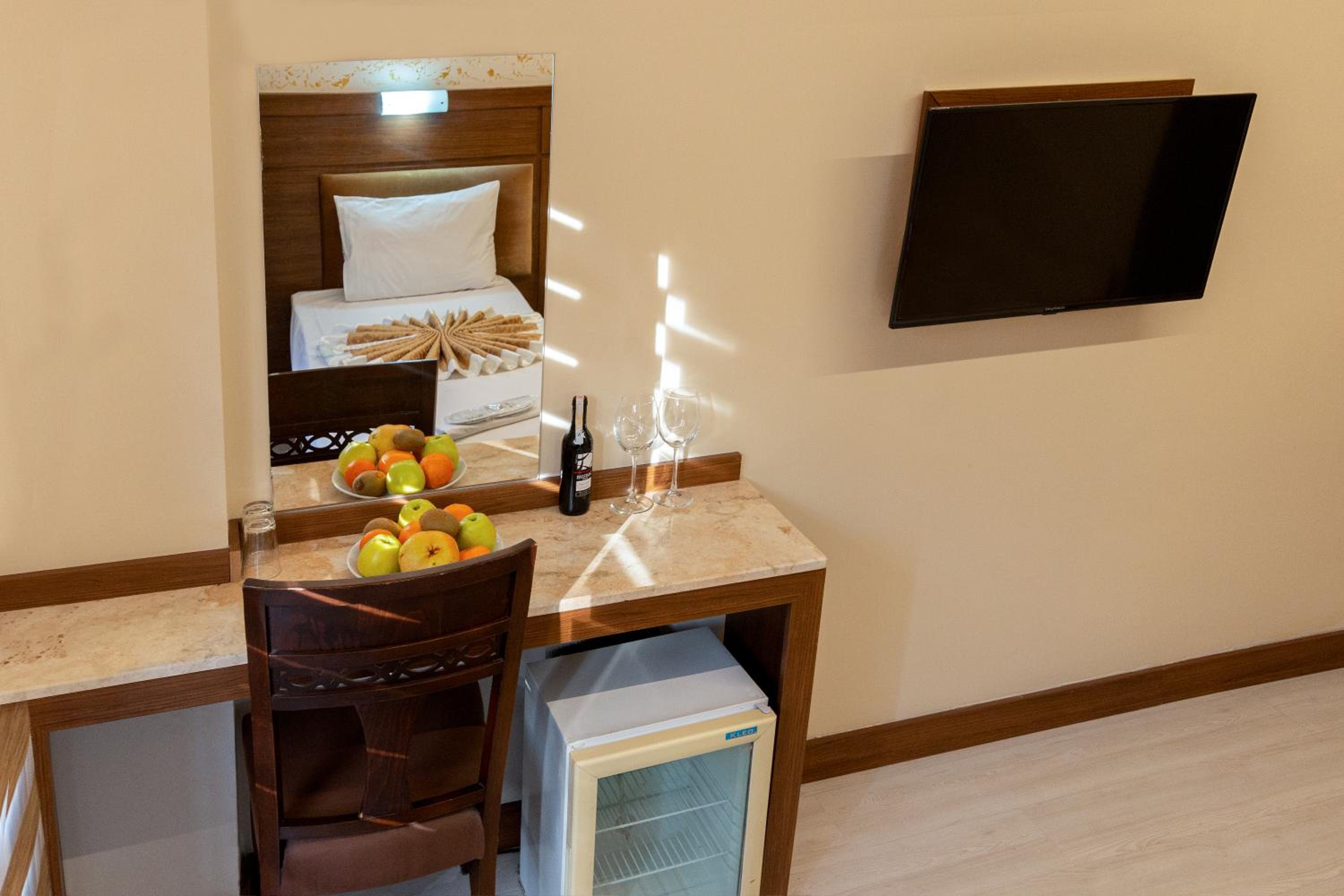 The Center Otel - Image 23