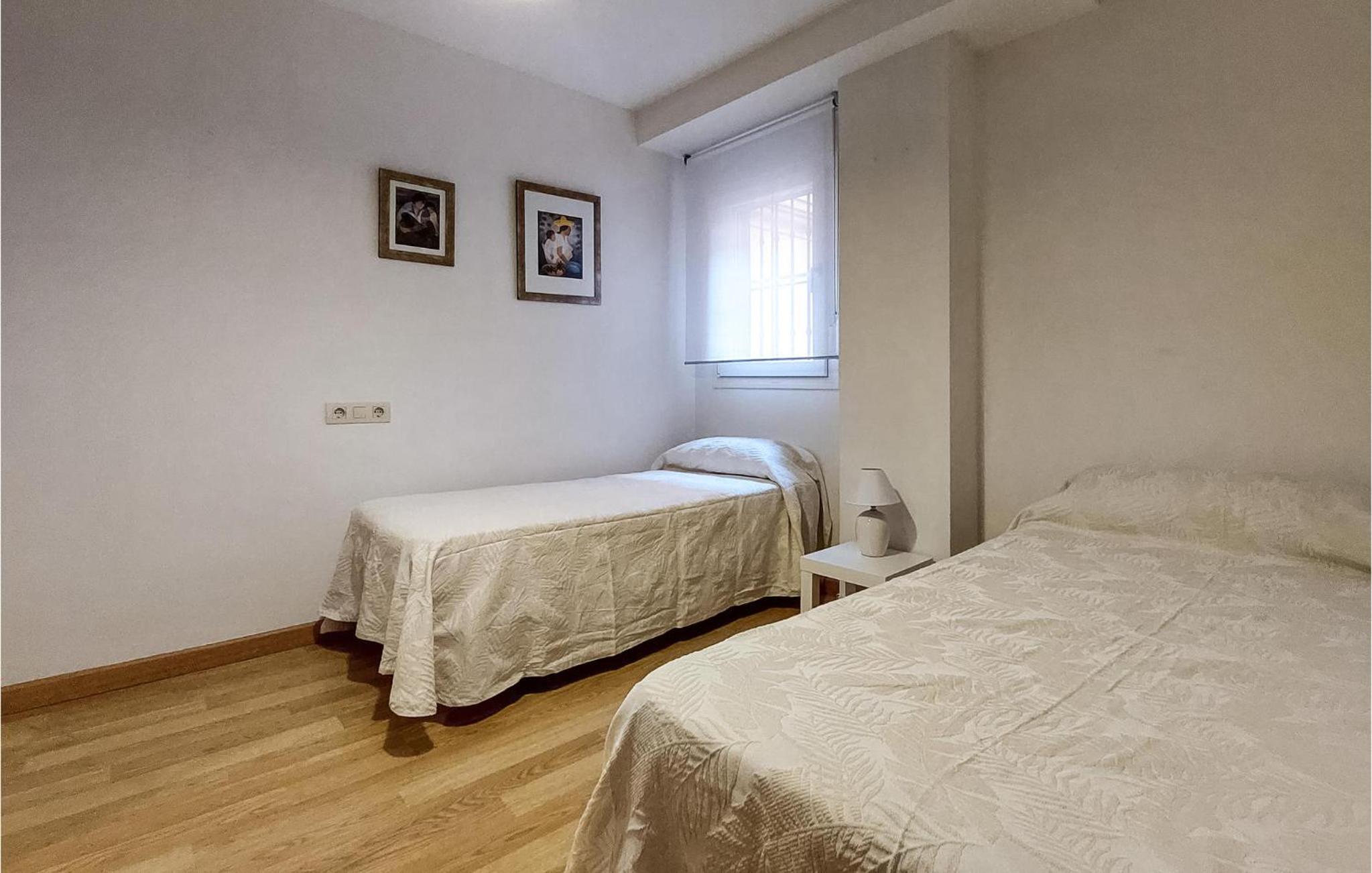 Amazing Apartment In Torre De Benagalbón
