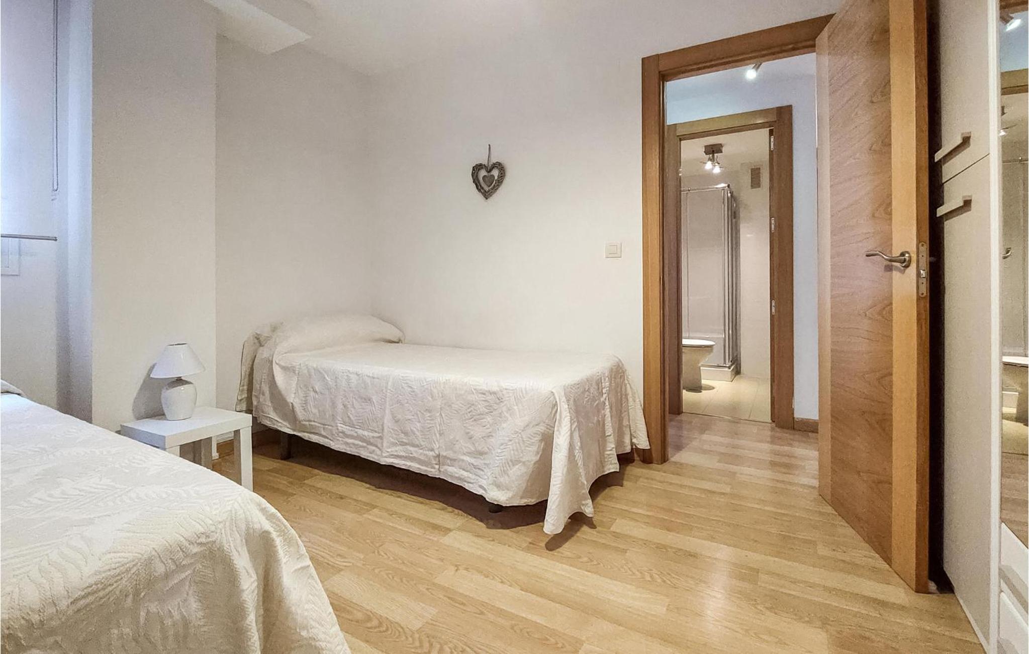 Amazing Apartment In Torre De Benagalbón