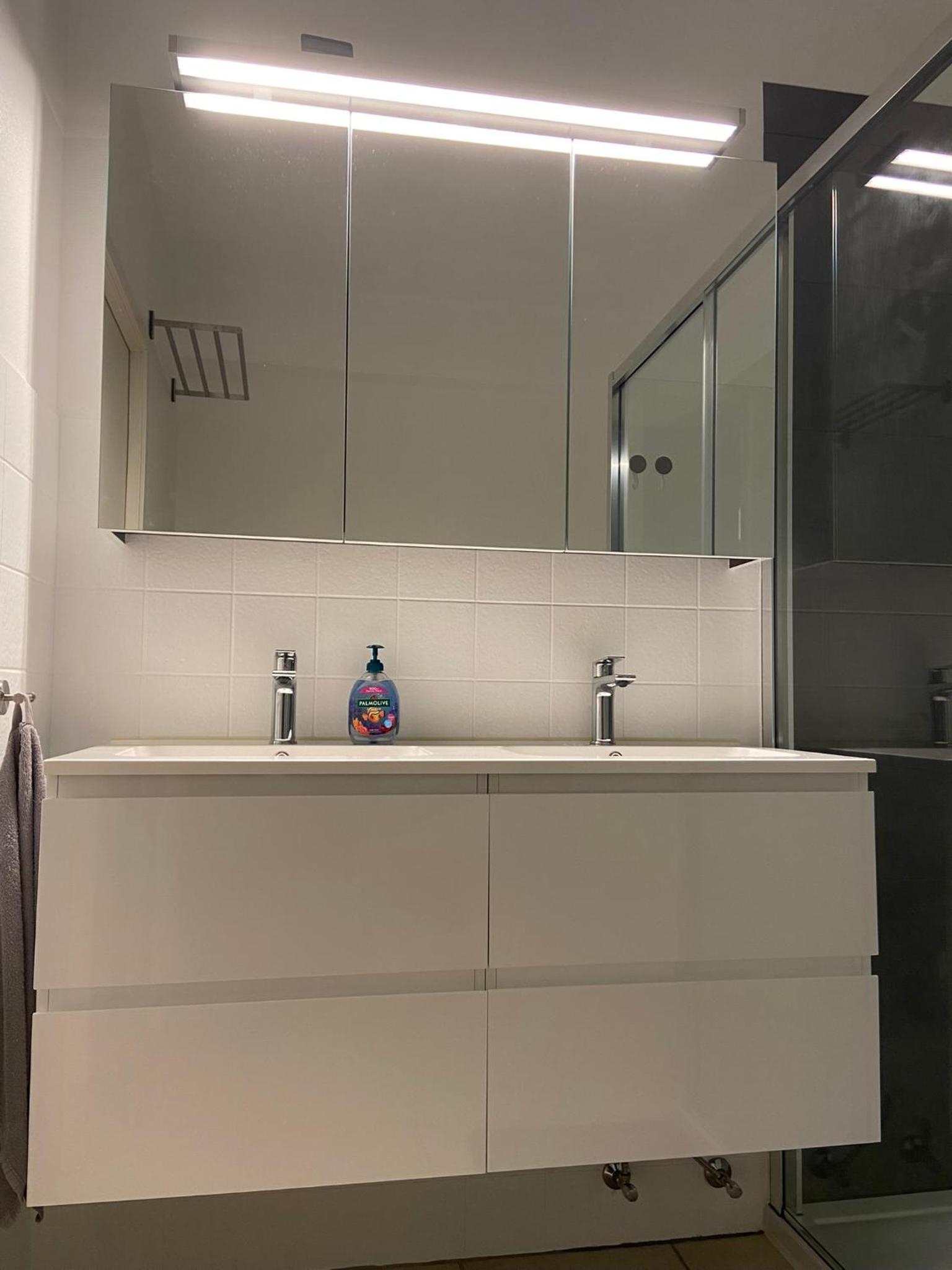 WeLoveOostende - Newly renovated large apartment 150m from the beach - Including bed sheets and final clea-ning
