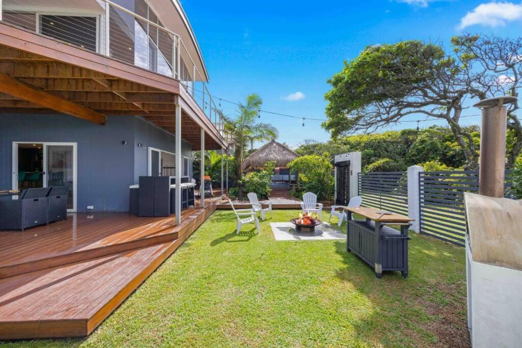 The Vibe Beach House - direct beach access, spa