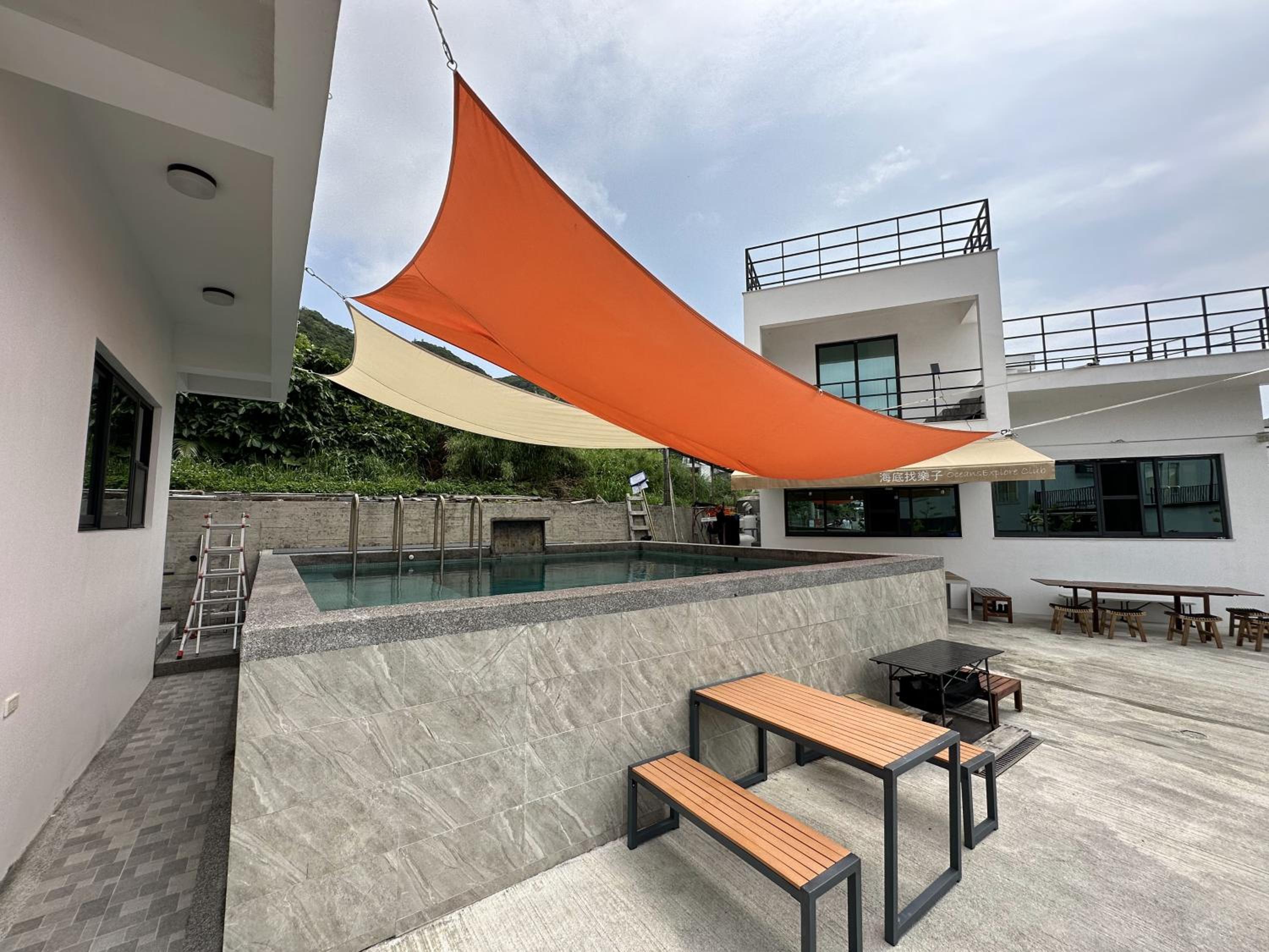 Oceans Explore Hostel