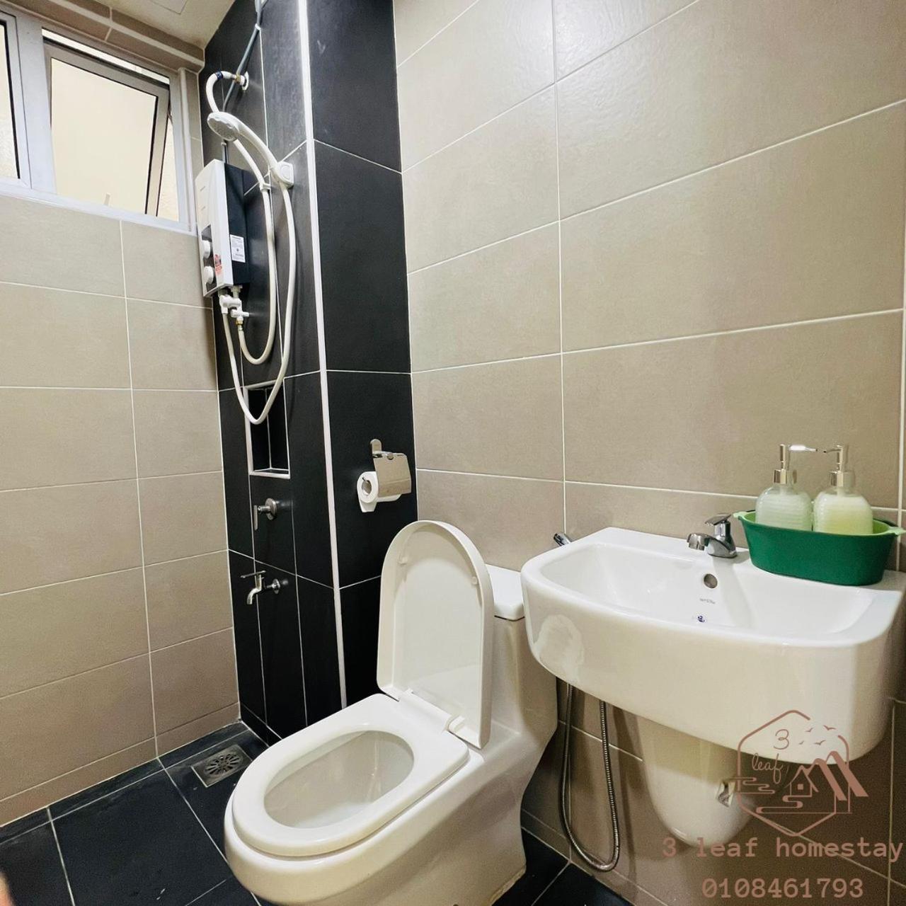 KULAI IOI MALL D'Putra Suites Near JPO Senai Airport