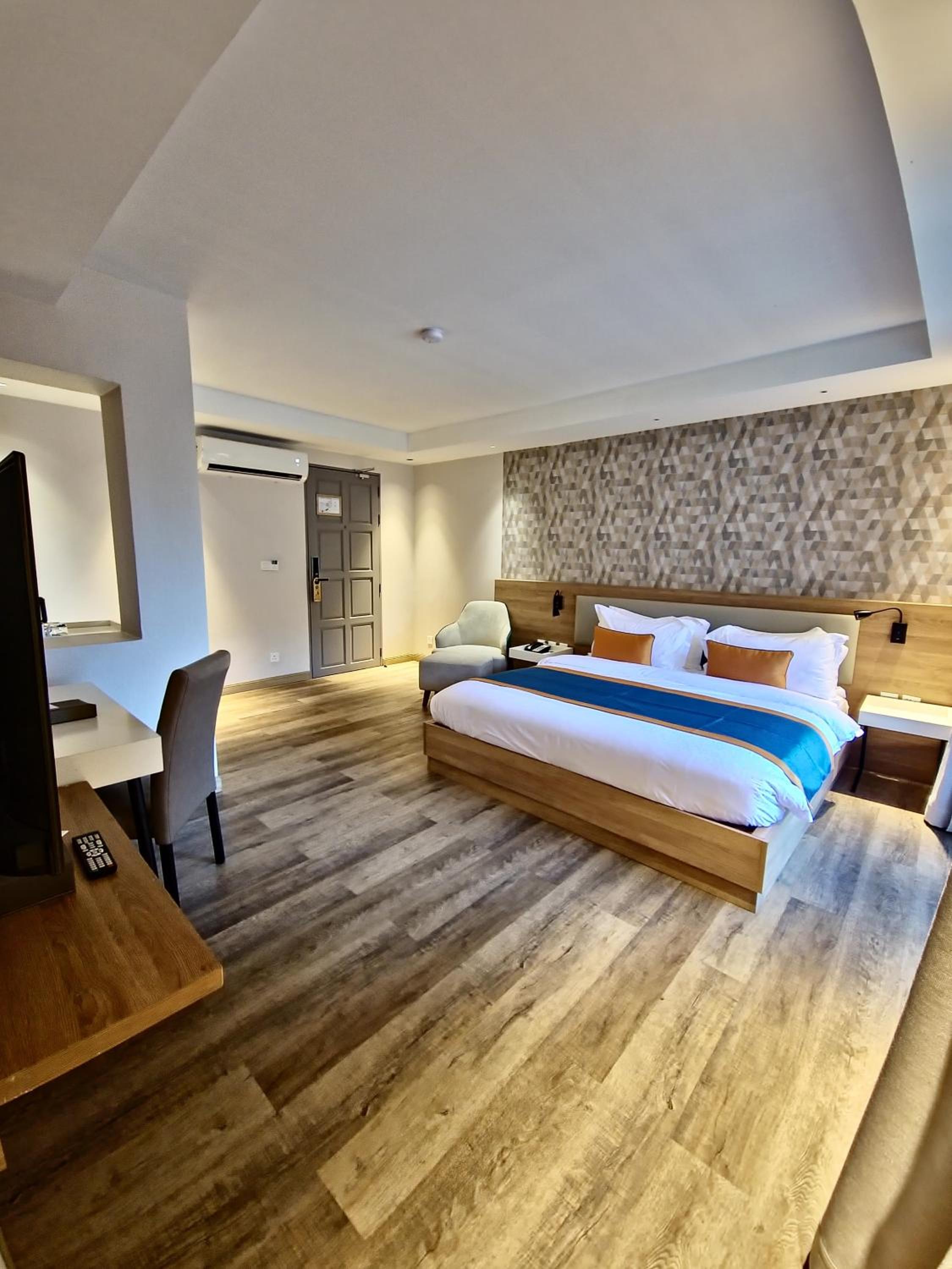 Amalthea Hotel