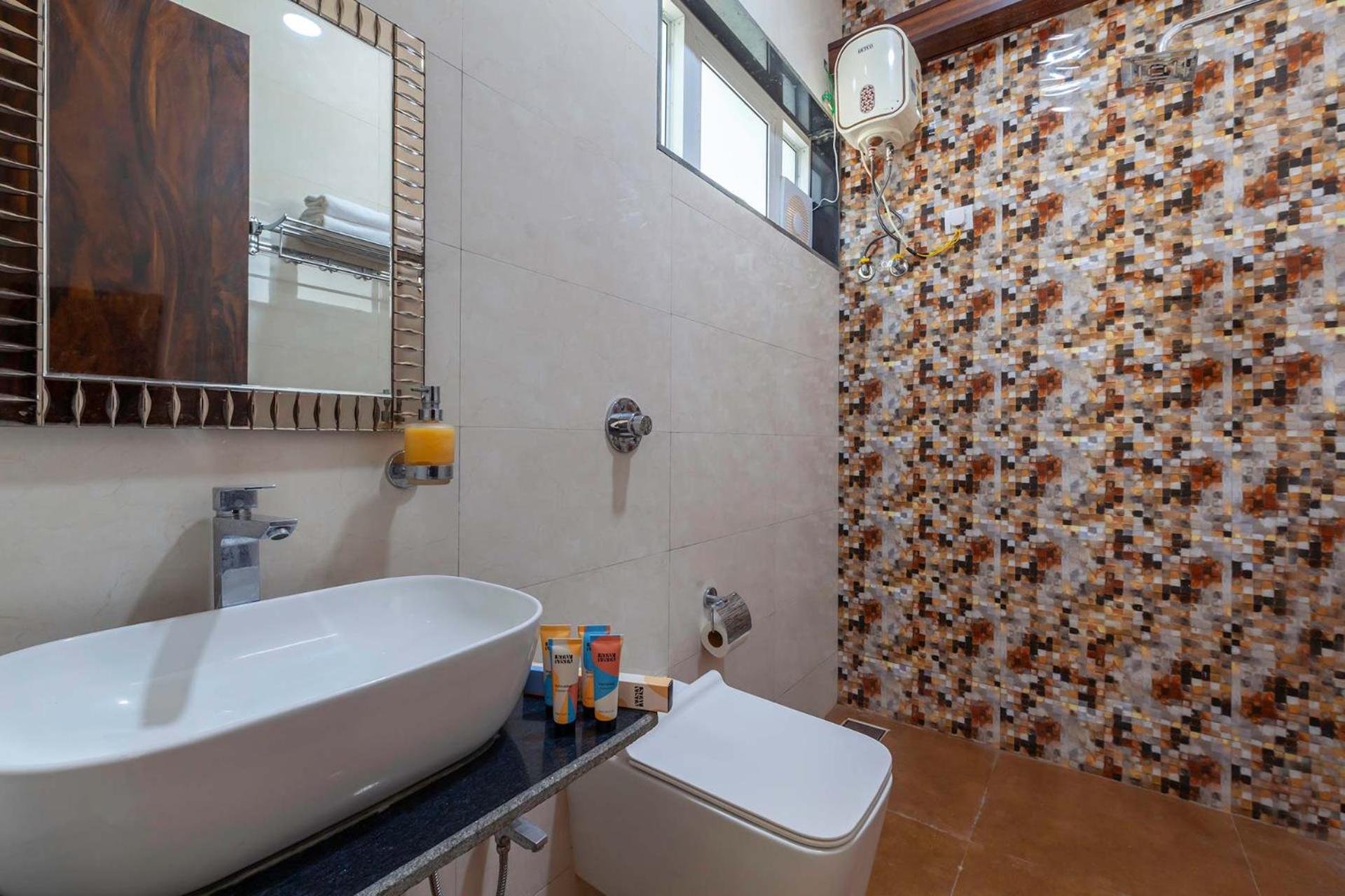 Natures Odyssey by StayVista - Amidst lush greenery with Outdoor pool and Indoor activities