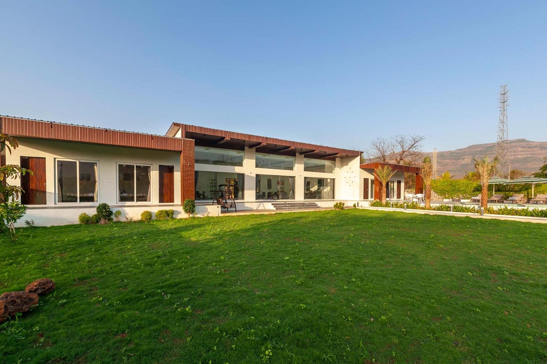Natures Odyssey by StayVista - Amidst lush greenery with Outdoor pool and Indoor activities