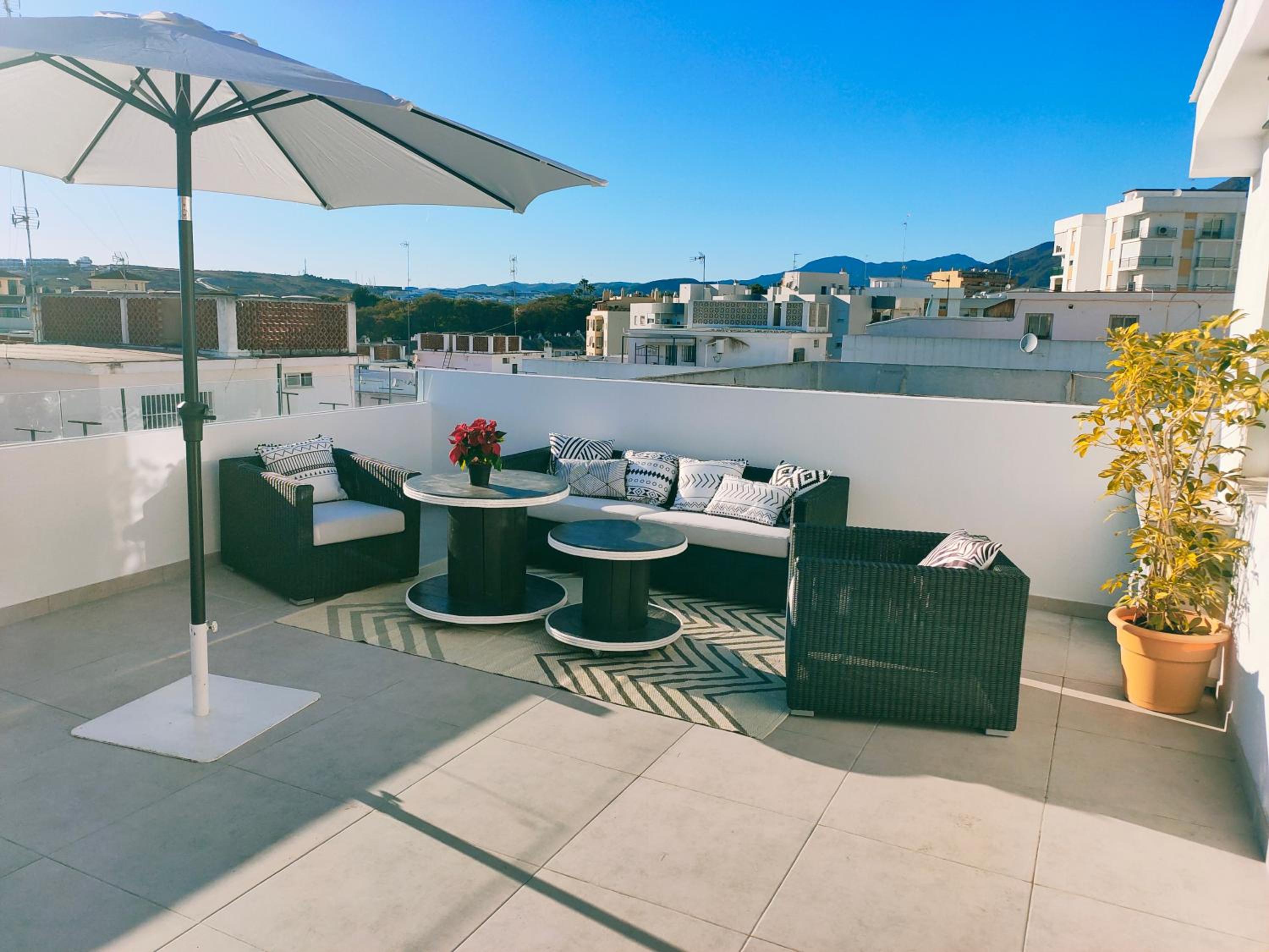 Hotel Ático Centro - Image 1