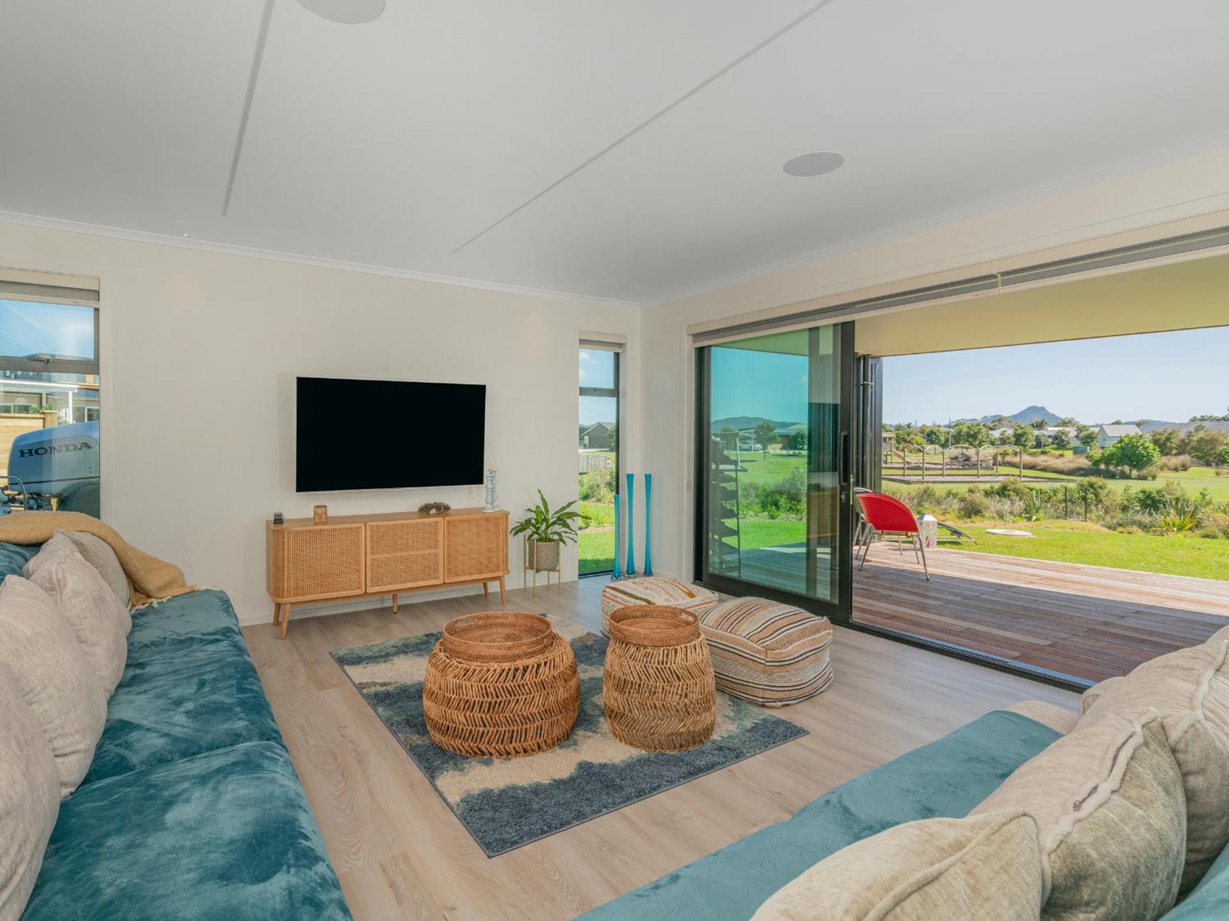 Coastal Daze - Cooks Beach Holiday Home view 3