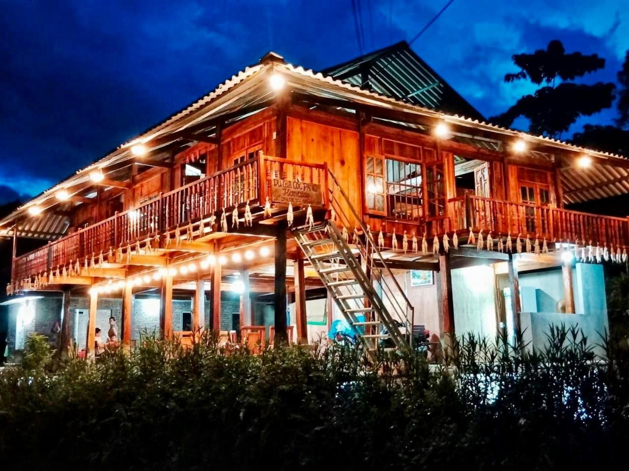 Du Gia Field View Homestay
