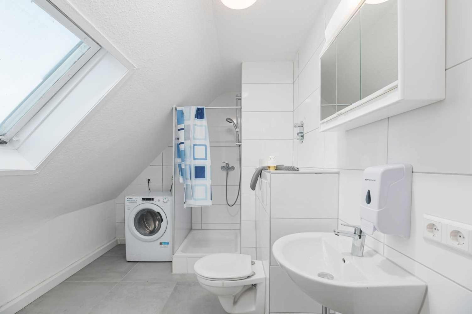 RAUMSCHMIDE Monteurwohnung Esslingen