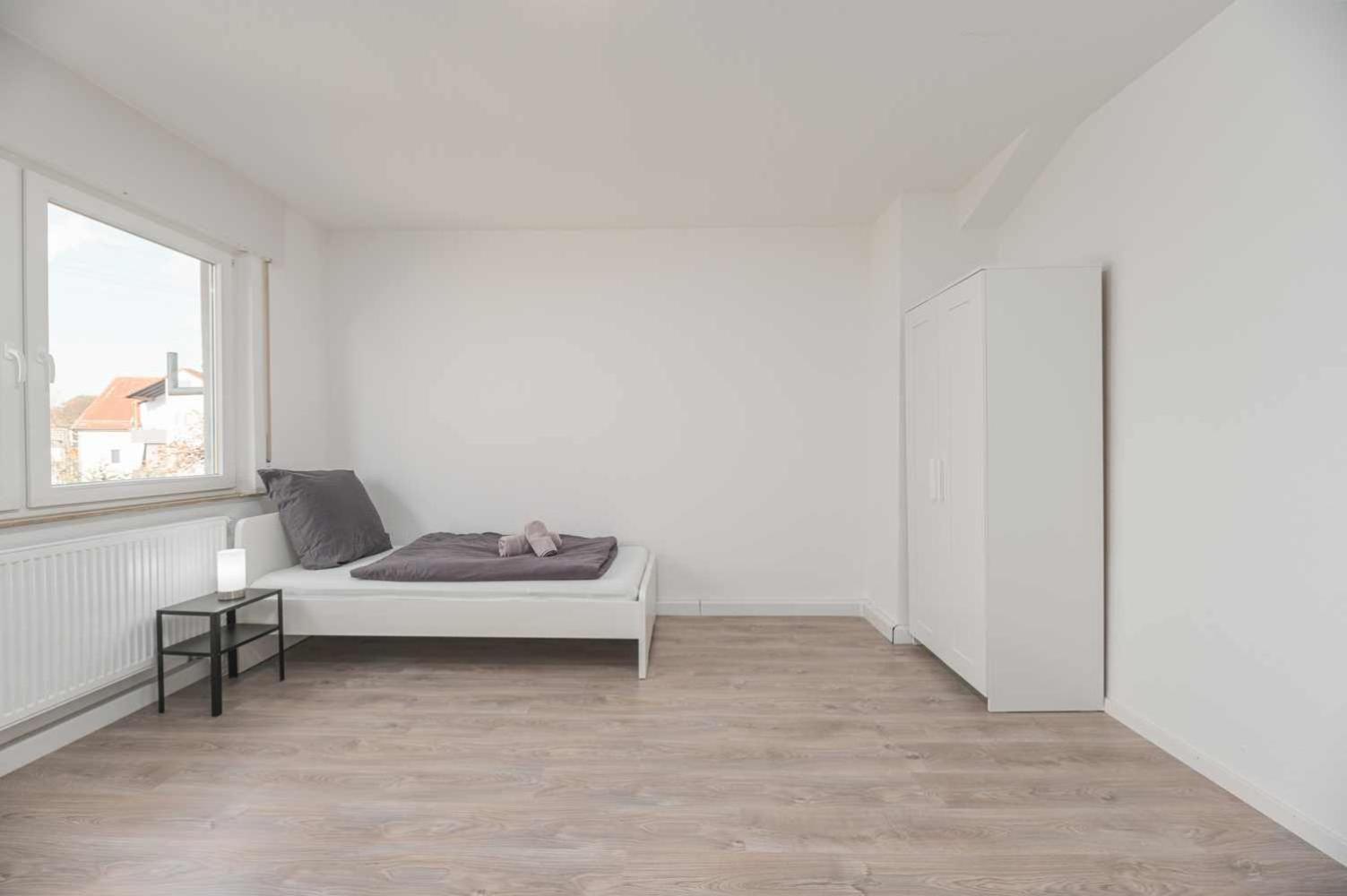 RAUMSCHMIDE Monteurwohnung Esslingen