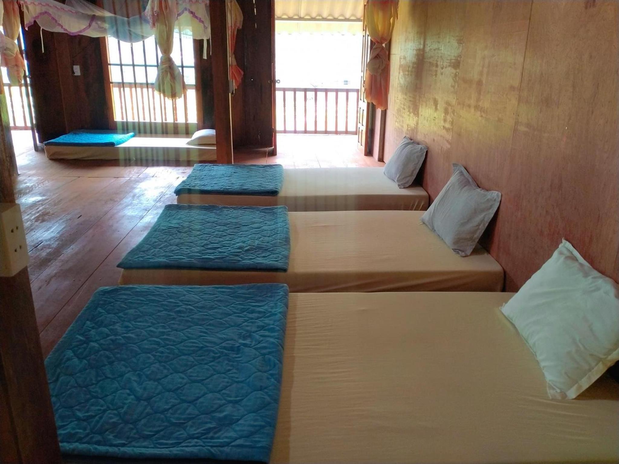 Du Gia Field View Homestay