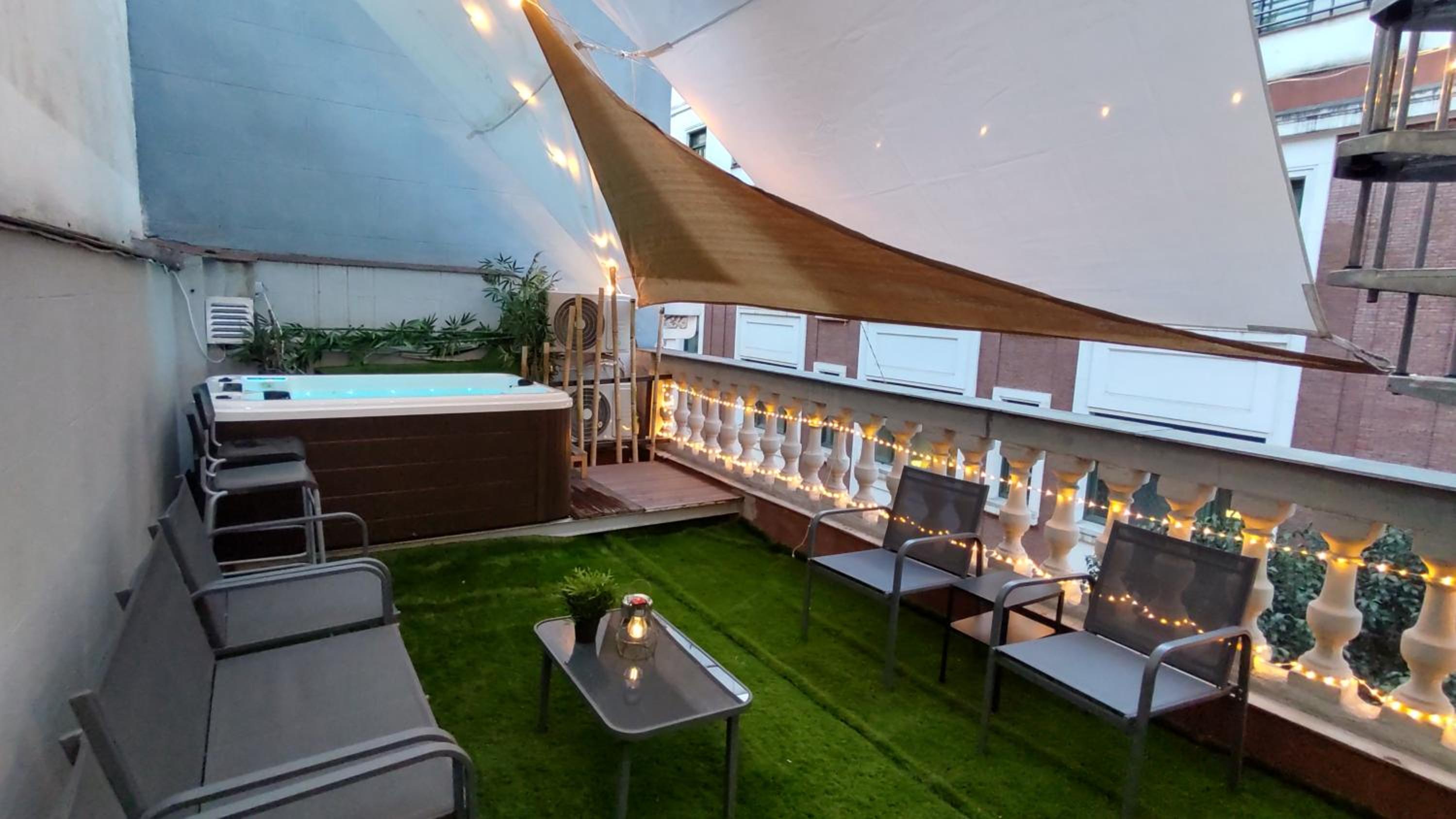 Hotel Madrid Centro, Edificio Entero Solo Para Ti - Image 1