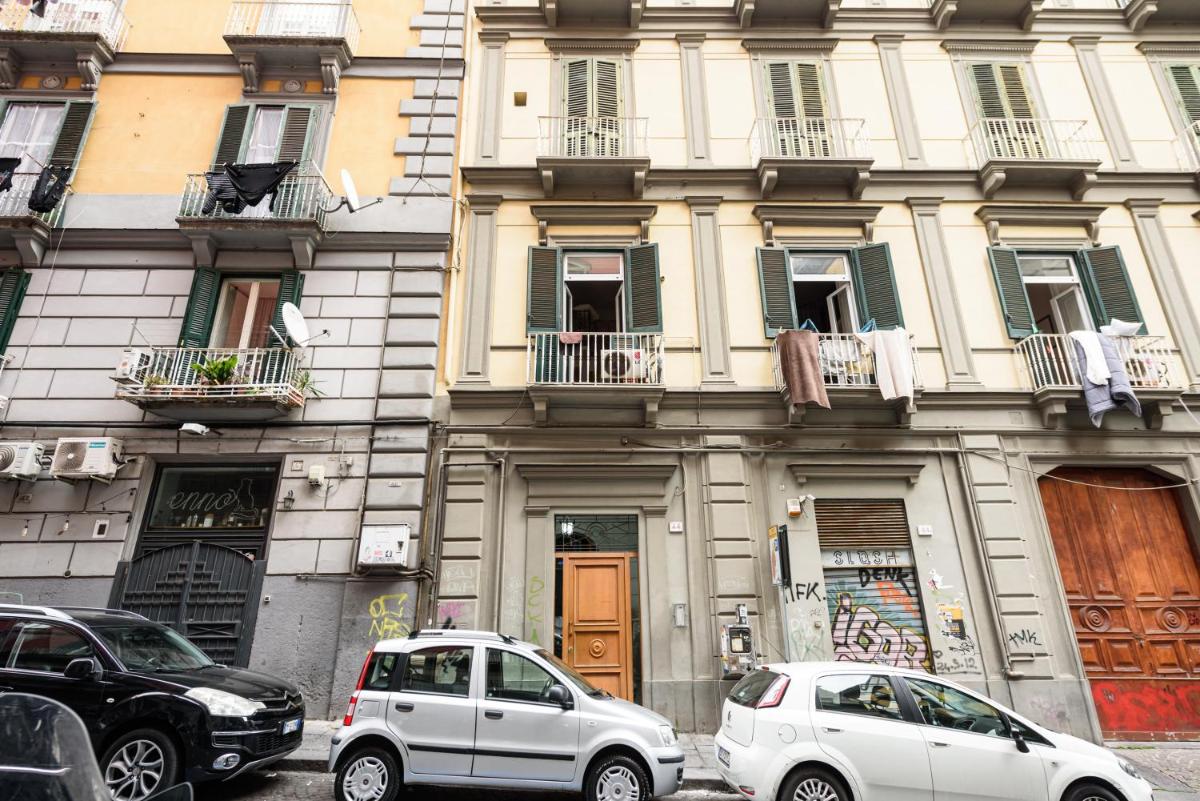 Via Bellini 44