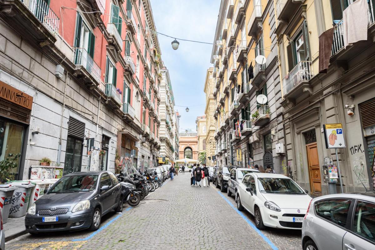 Via Bellini 44