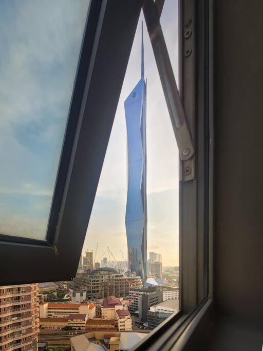 The Robertson @ 118 Tower Super View