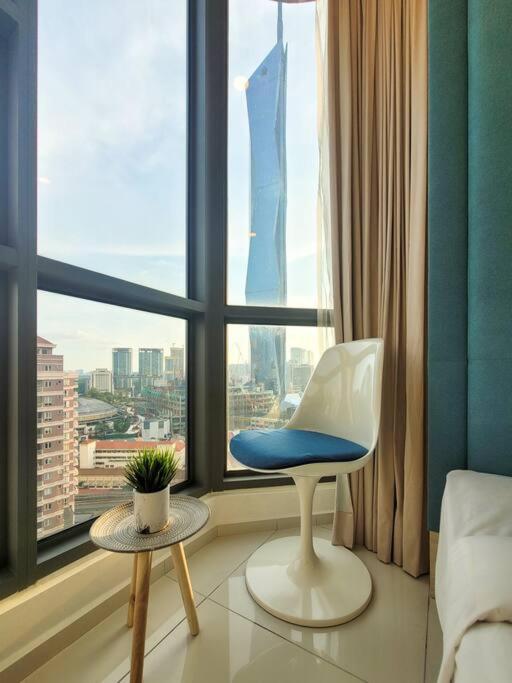 The Robertson @ 118 Tower Super View